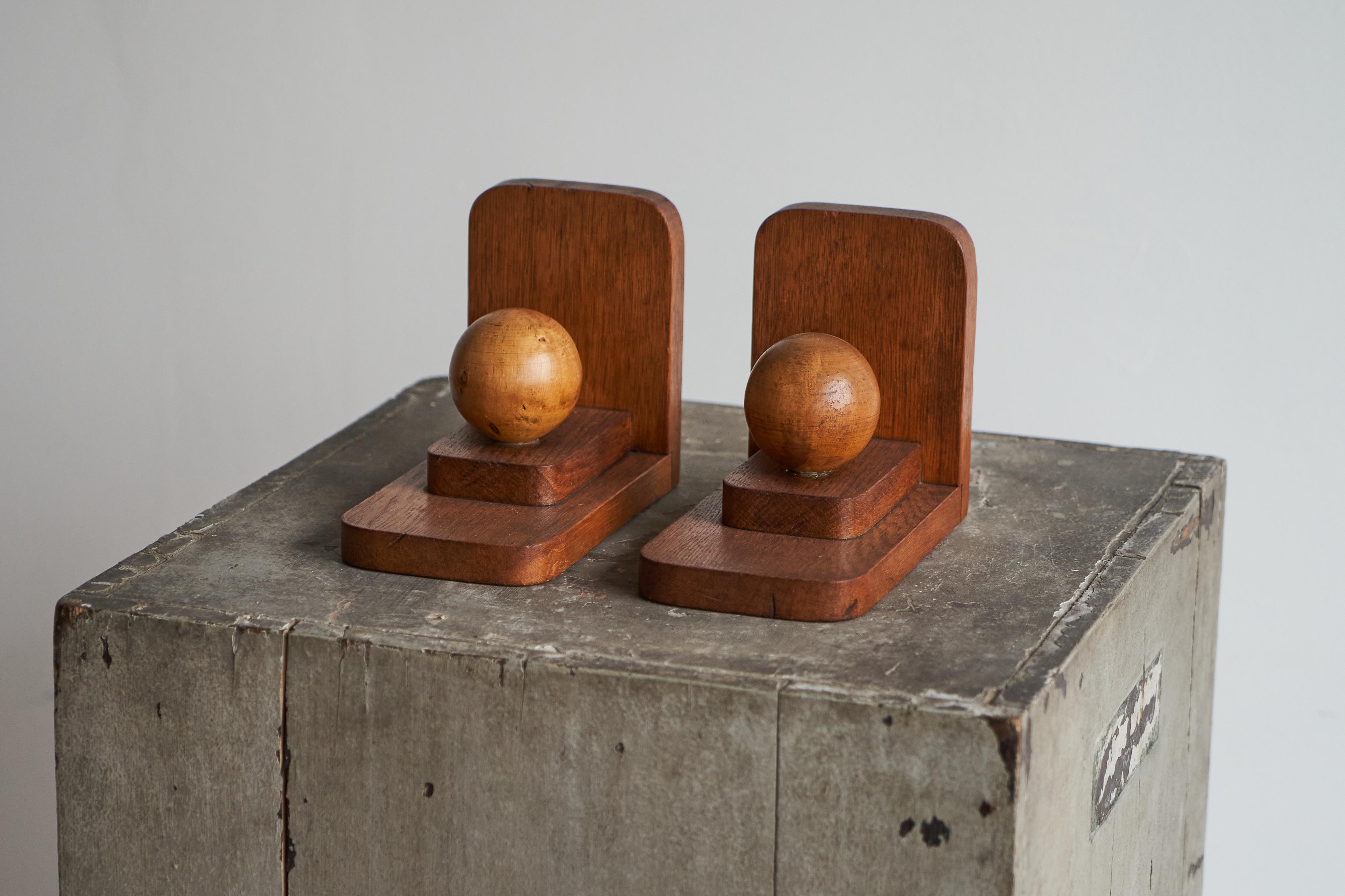 Européen Paire de serre-livres Art Déco en Wood 1930 en vente