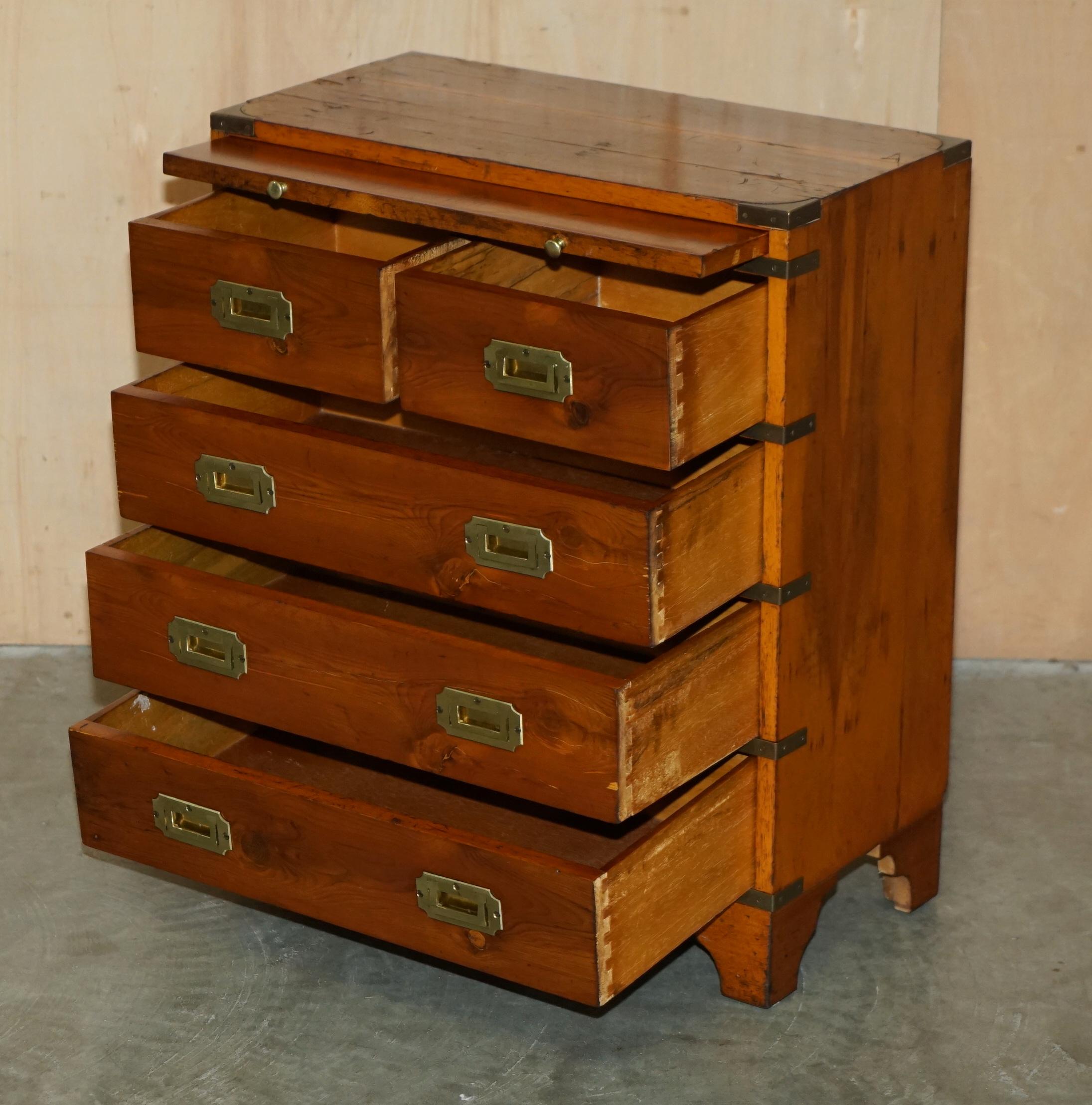 PAIR OF DISTRESSED MILITARY CAMPAIGN BURR YEW WOOD SIDE TABLES WiTH DRAWERS TRAY For Sale 12