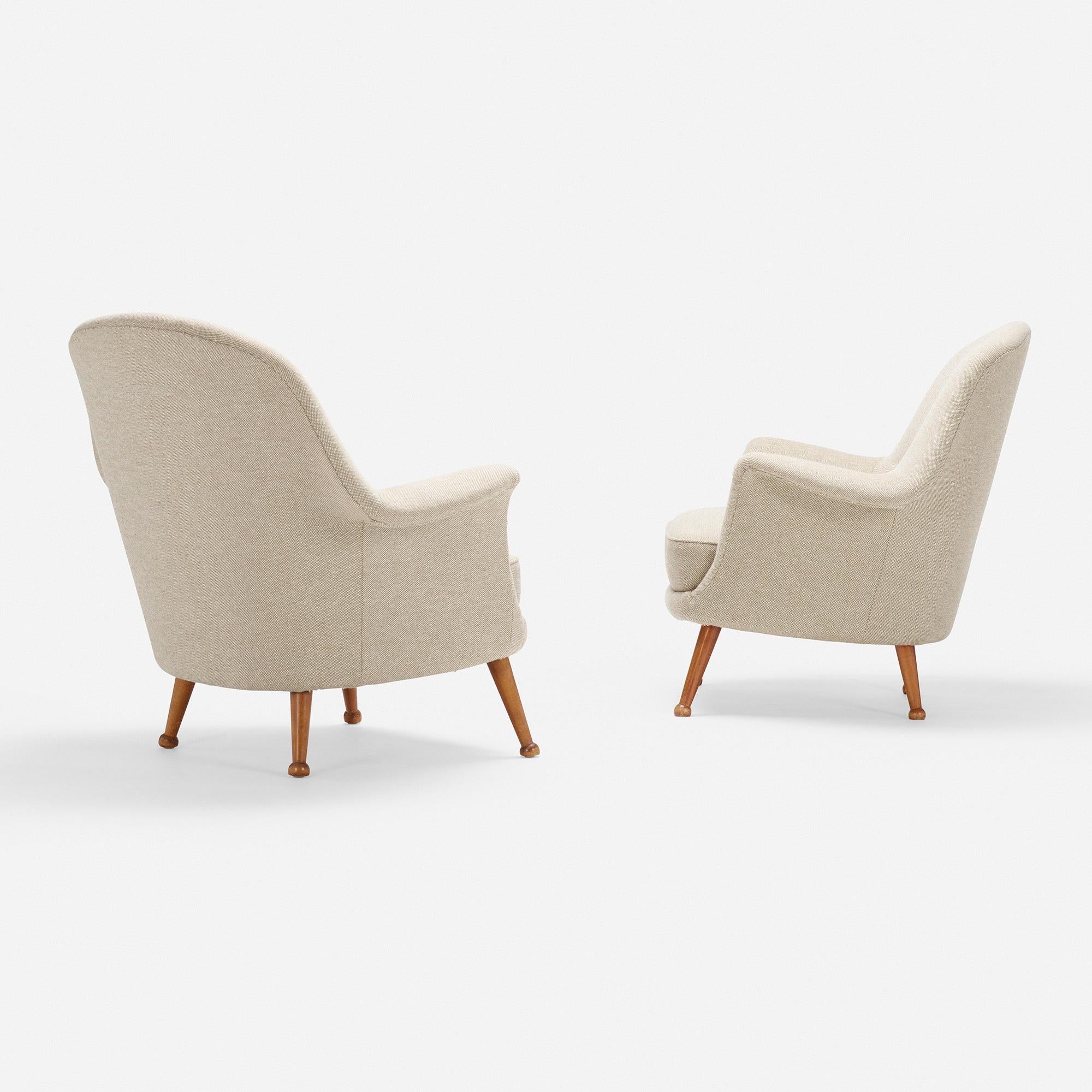 Ein Paar Divina Lounge Chairs von Arne Norell, um 1965

Hergestellt von Norell Möbel, Schweden, ca. 1965

Zusätzliche Informationen:
MATERIAL: Polsterung, Buche
Größe: 36 B × 30,5 T × 33 H Zoll Sitzhöhe: 15,5 Zoll

Zustand: Insgesamt sehr guter