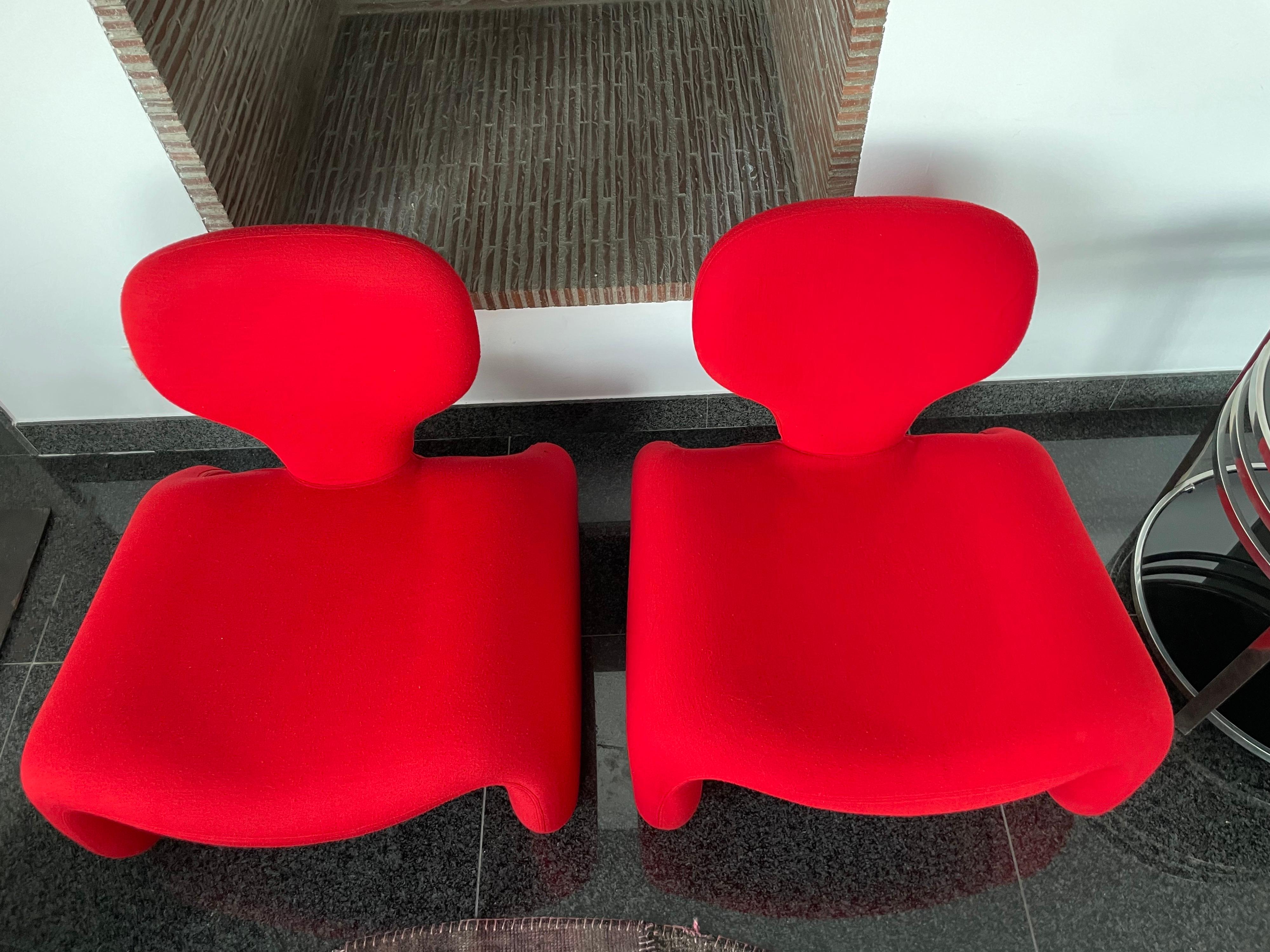 Pair of vintage Djinn chairs, designed by Olivier Mourgue for Airborne International in the 1960s.
The futurist chair became an icon after Stanley Kubrick featured it in his movie « 2001: à space odyssey »

The chairs are in excellent condition,