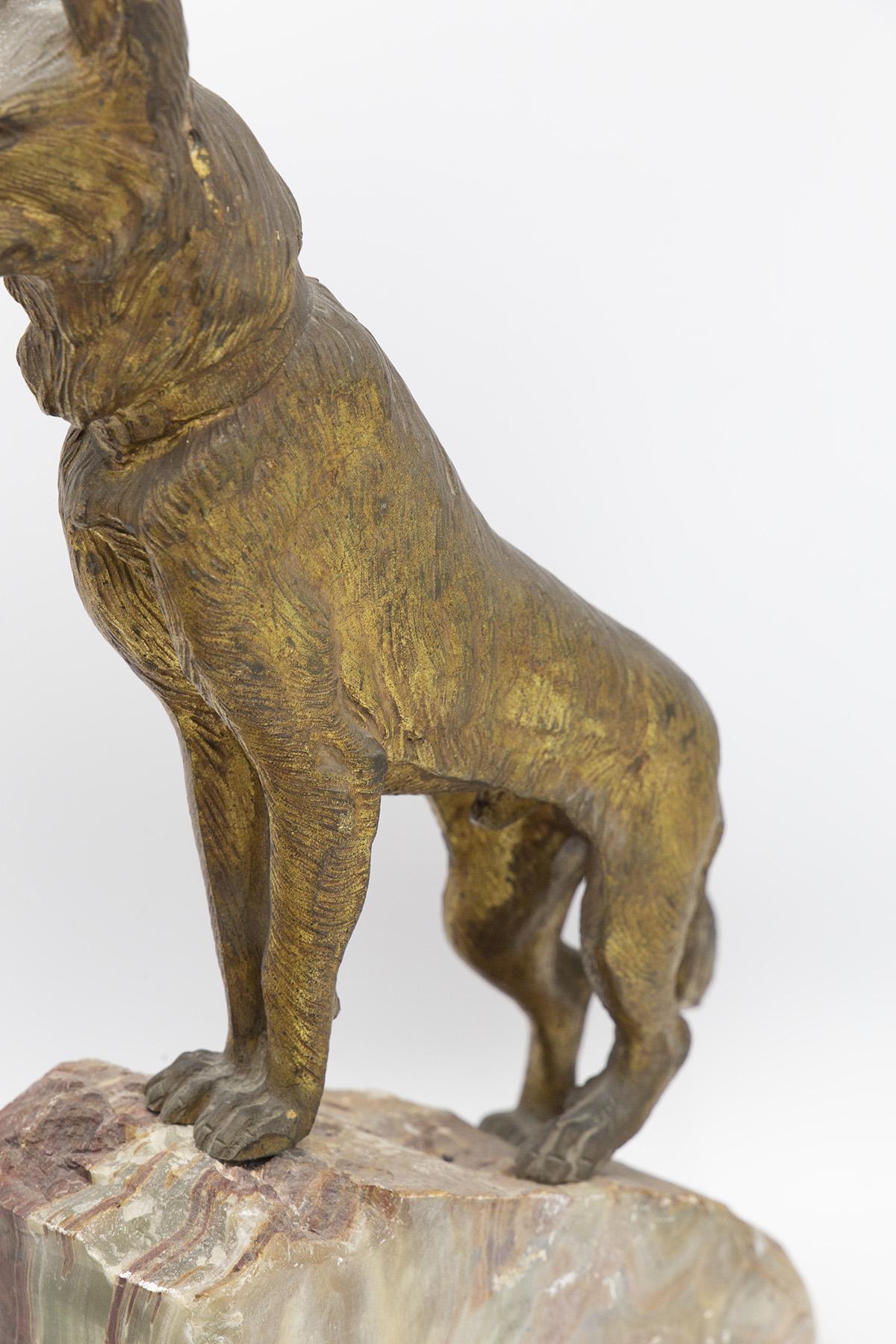 Pair of Dog-shaped bookends made of onyx and bronze In Good Condition For Sale In Milano, IT