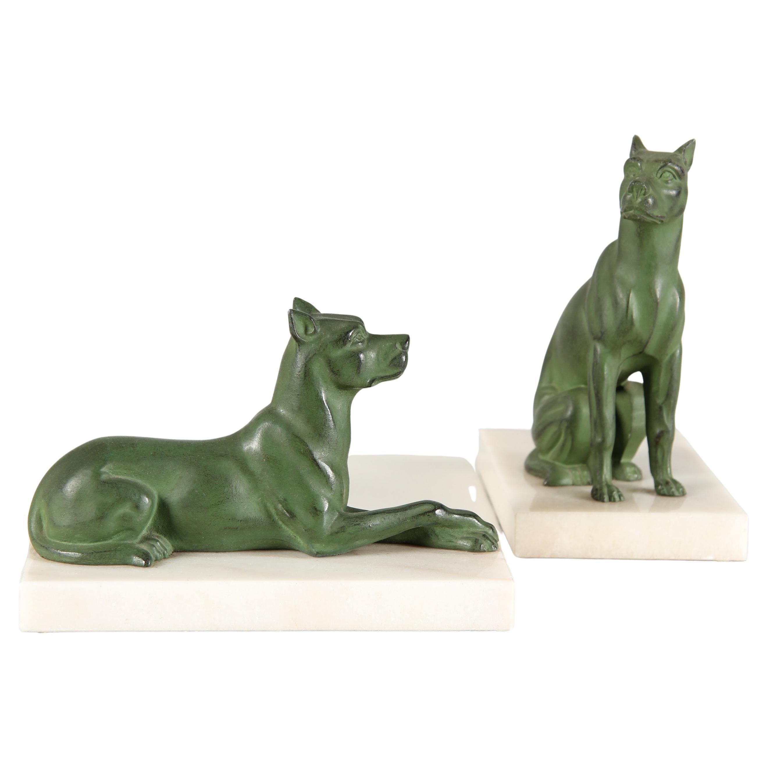 Paire de presse-papiers en forme de chiens de style Art Déco en vente
