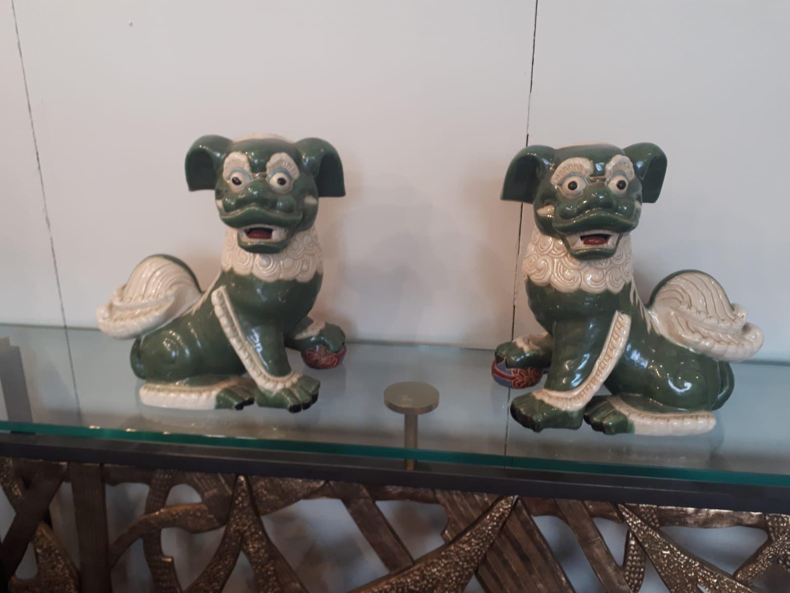 Pair of splendid Chinese style ceramic dogs, Italian artifact from the 1950s.