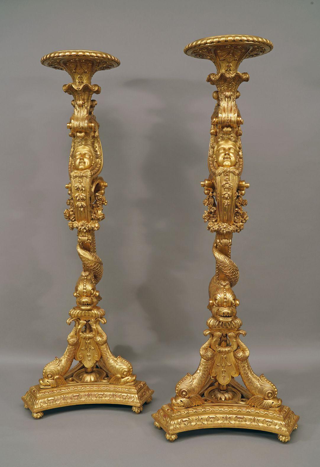 Regency Pair of « Dolphins » Torcheres Holders, France, Circa 1860 in vendita