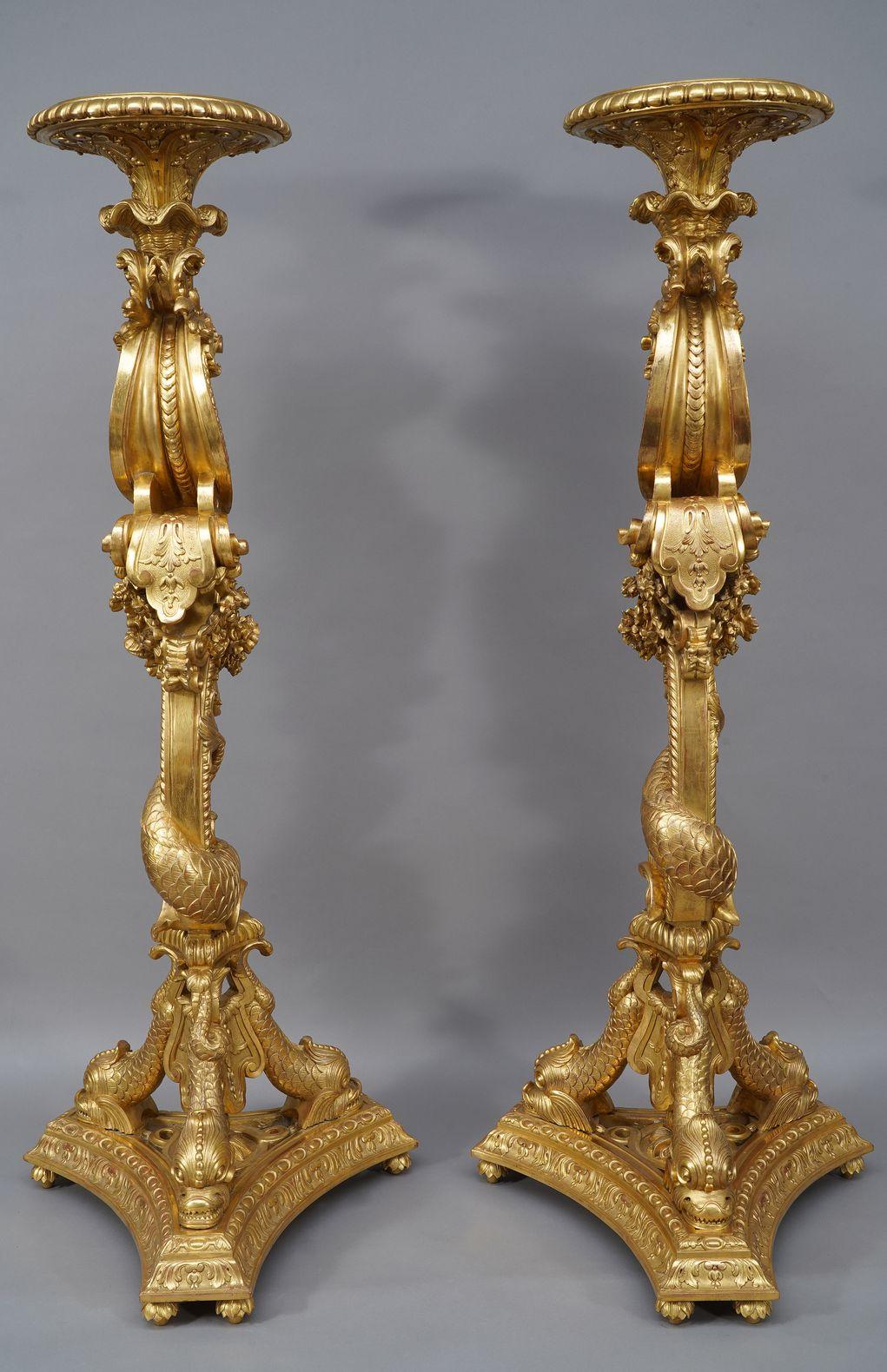 Pair of « Dolphins » Torcheres Holders, France, Circa 1860 In condizioni buone in vendita a PARIS, FR