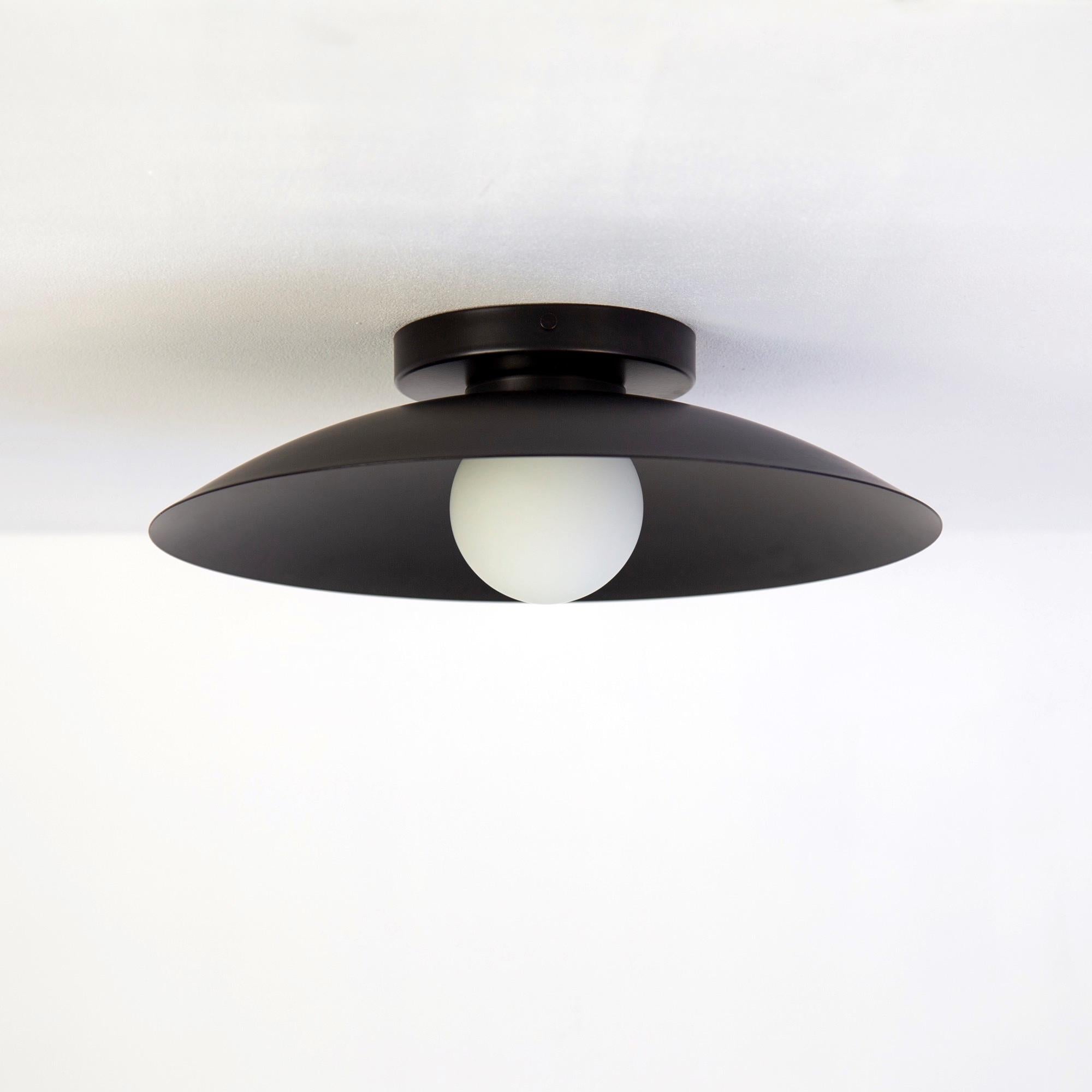 Moderne Paire d'affleurants Dome par RESEARCH Lighting, noir, verre 3po, fait sur commande en vente