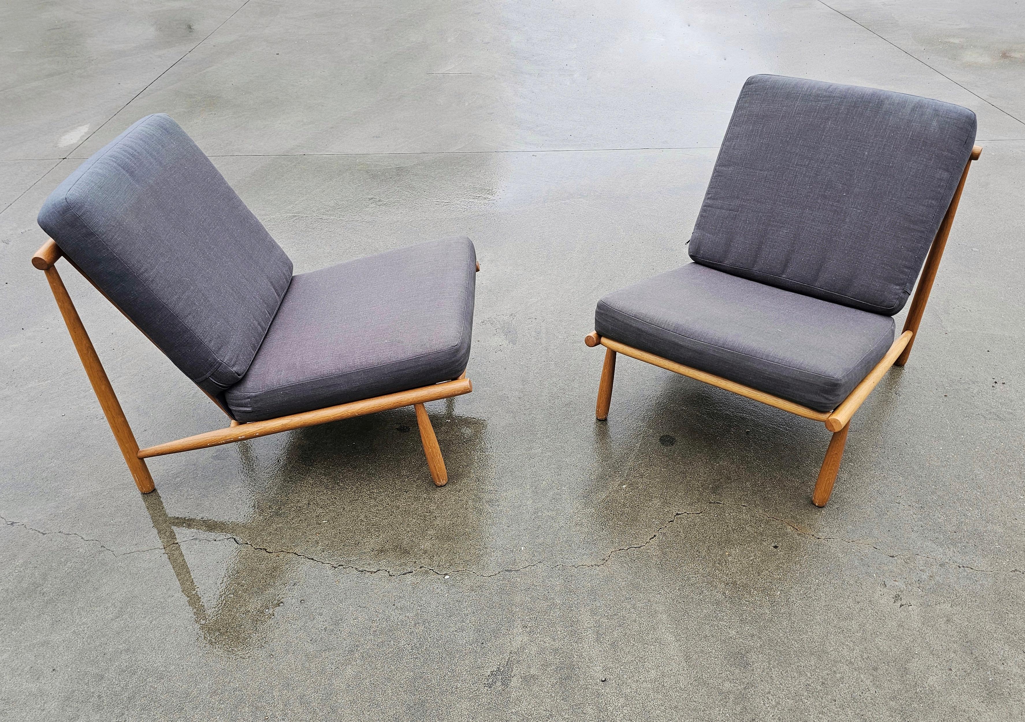 Mid-Century Modern Pair of Domus Lounge Chairs by Alf Svensson for Dux Sweden, Sweden 1960s For Sale