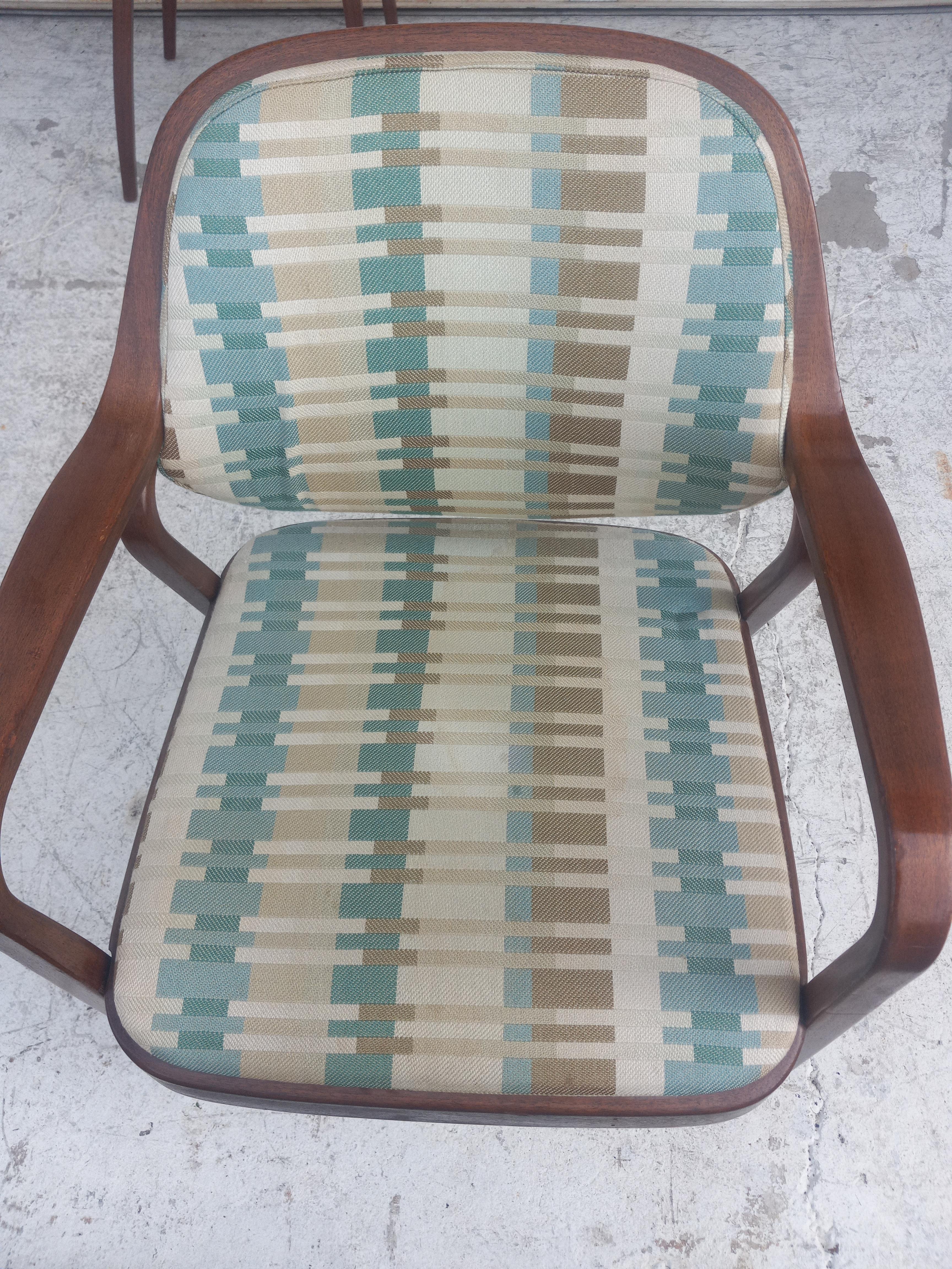 Mid-Century Modern Pair of Don Petit for Knoll International Bentwood Armchairs For Sale
