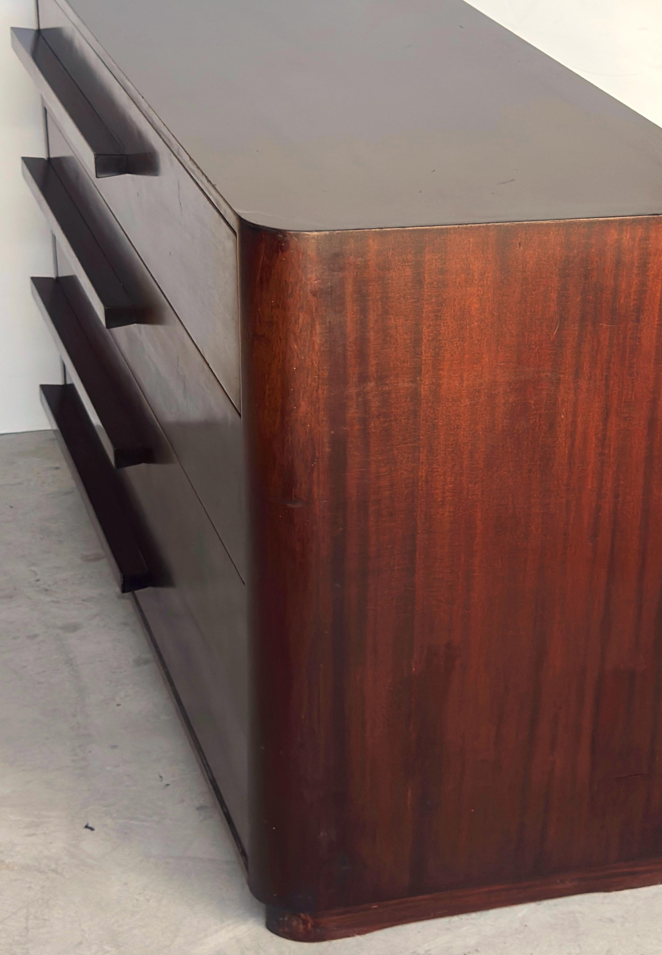 Pair of Donald Deskey Streamlined Art Deco Chests, USA, Circa 1930s For Sale 7