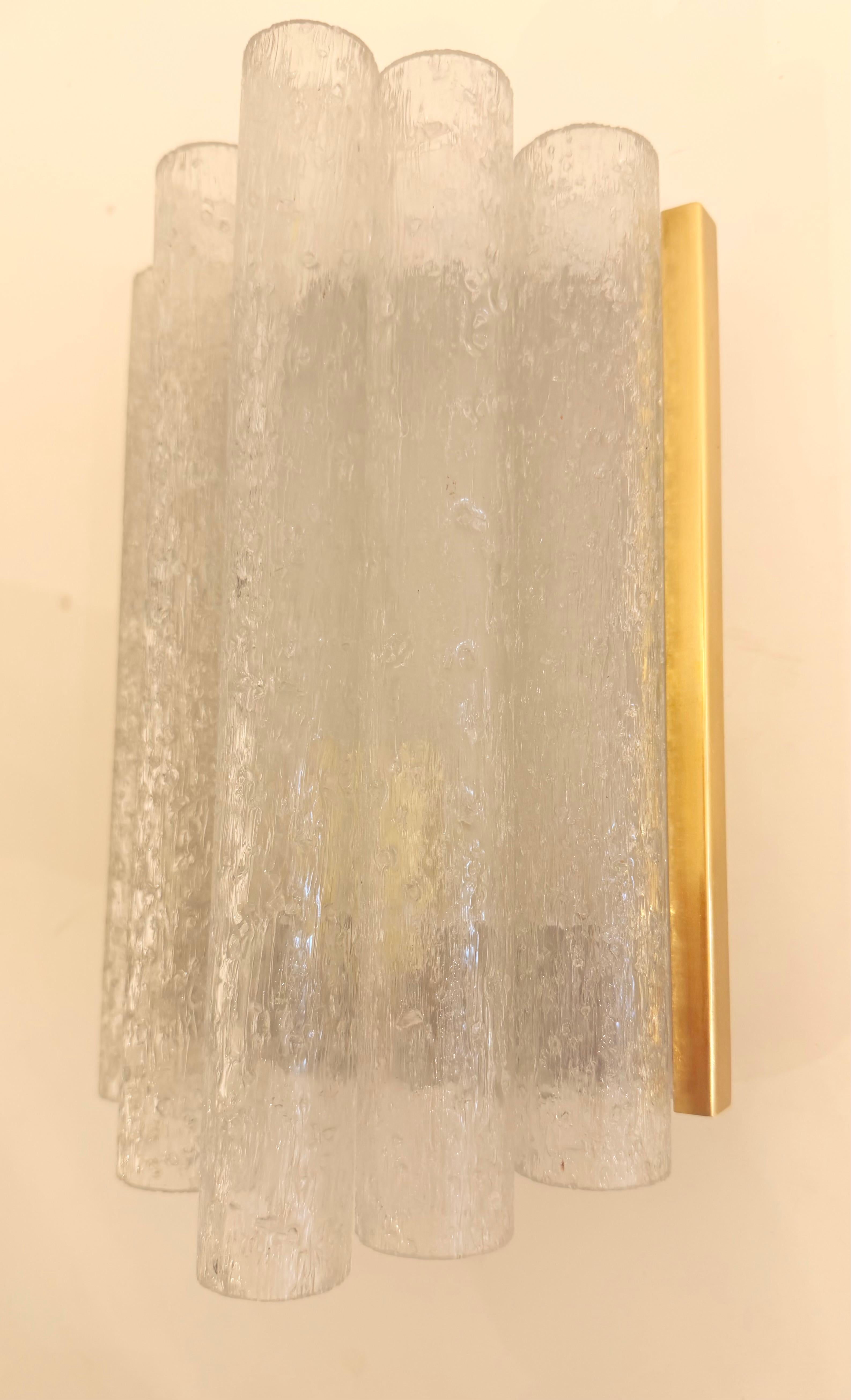 Tedesco Coppia di lampade da parete Doria in vetro del 1960, metà del secolo scorso in vendita