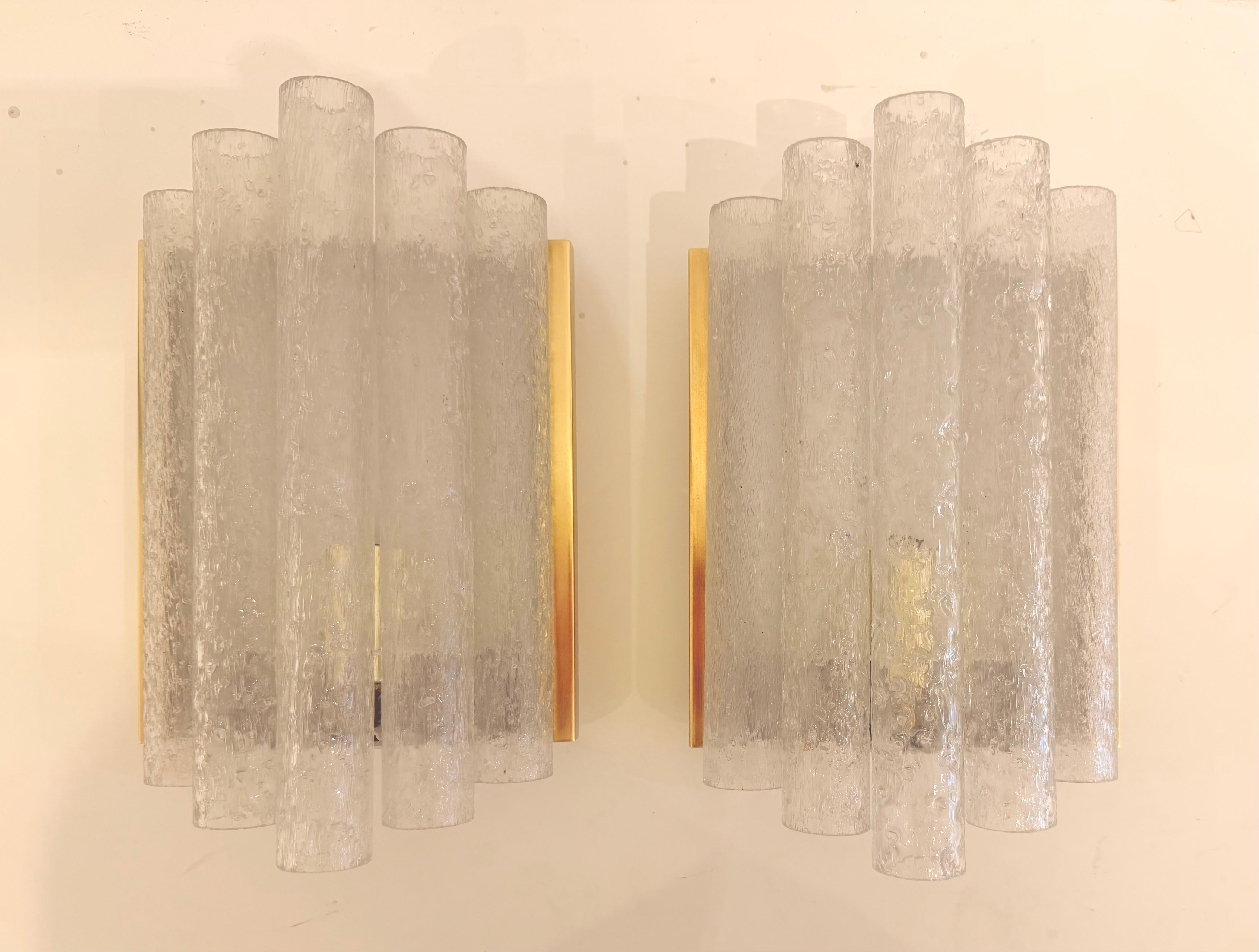 Coppia di lampade da parete Doria in vetro del 1960, metà del secolo scorso in vendita 2