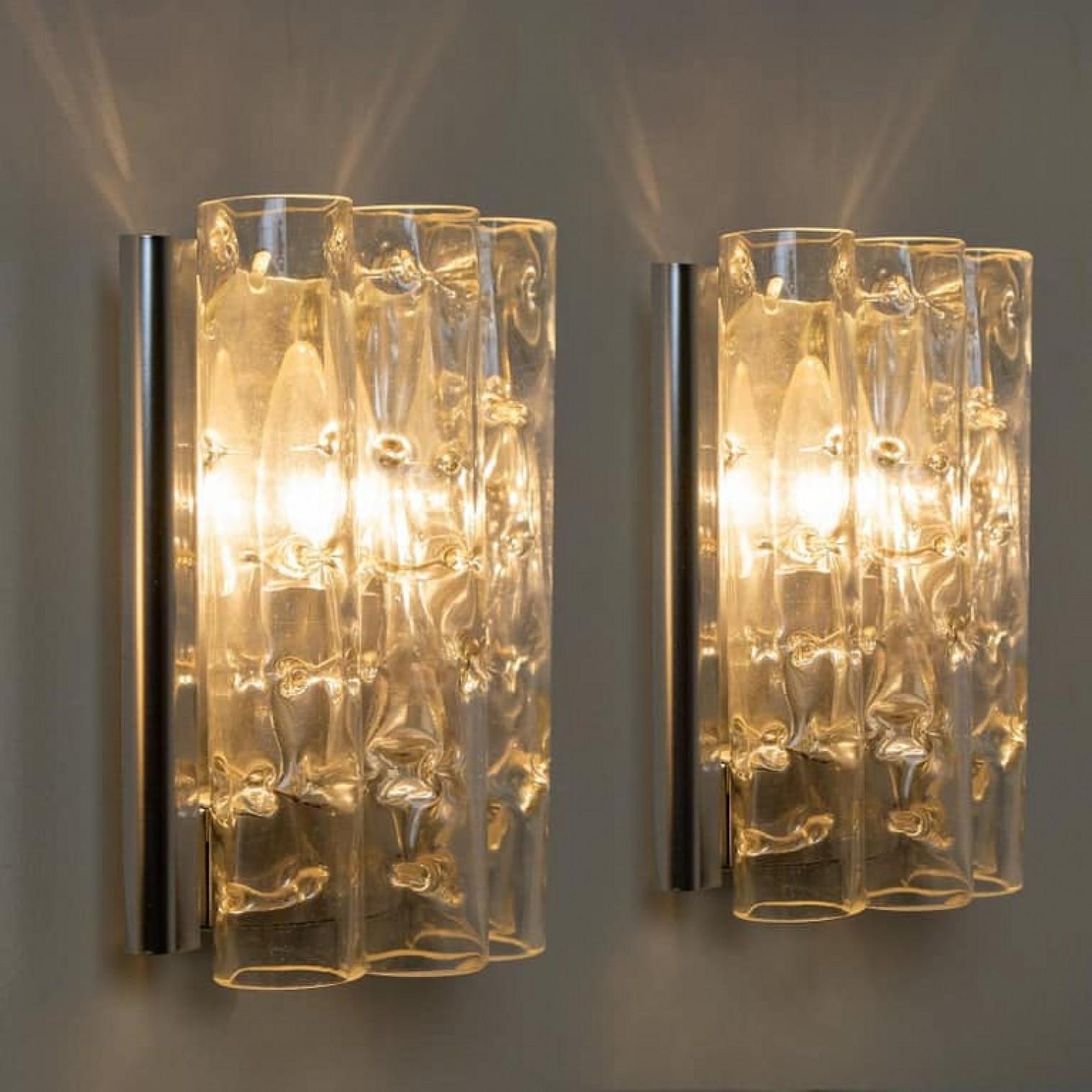 Pareja de apliques Doria en latón y cristal, años 60 Otro en venta
