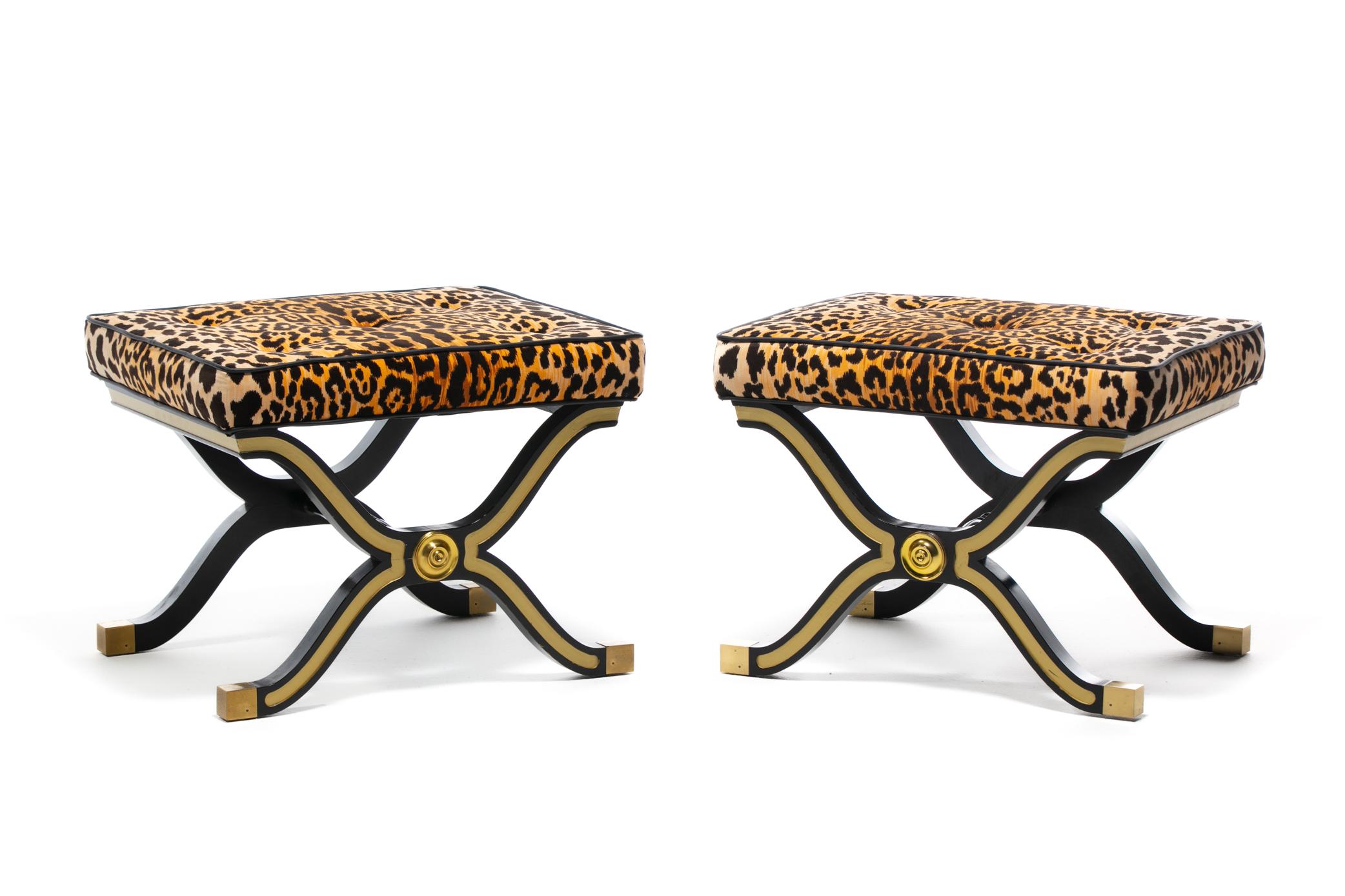 Paire de tabourets / bancs Dorothy Draper España X en velours léopard, vers 1955 en vente 13