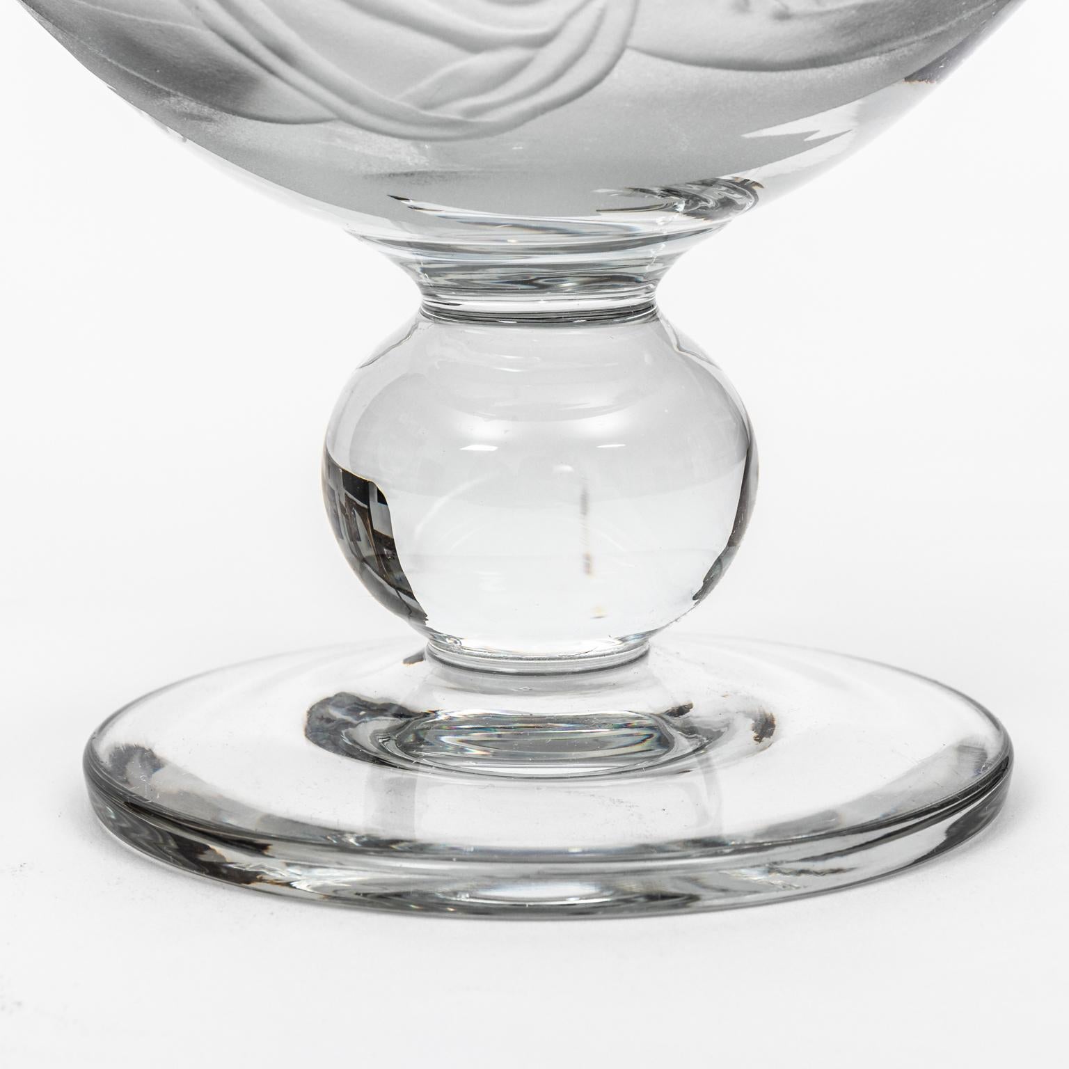 Dorothy Thorpe midcentury matching compotes. Art Deco etchings. Crystal. Discontinued. Made in the United States. Please note of wear consistent with age. No damages. Measures: 7.75 Inches diameter at the opening. 4.375 Inches wide at the base.