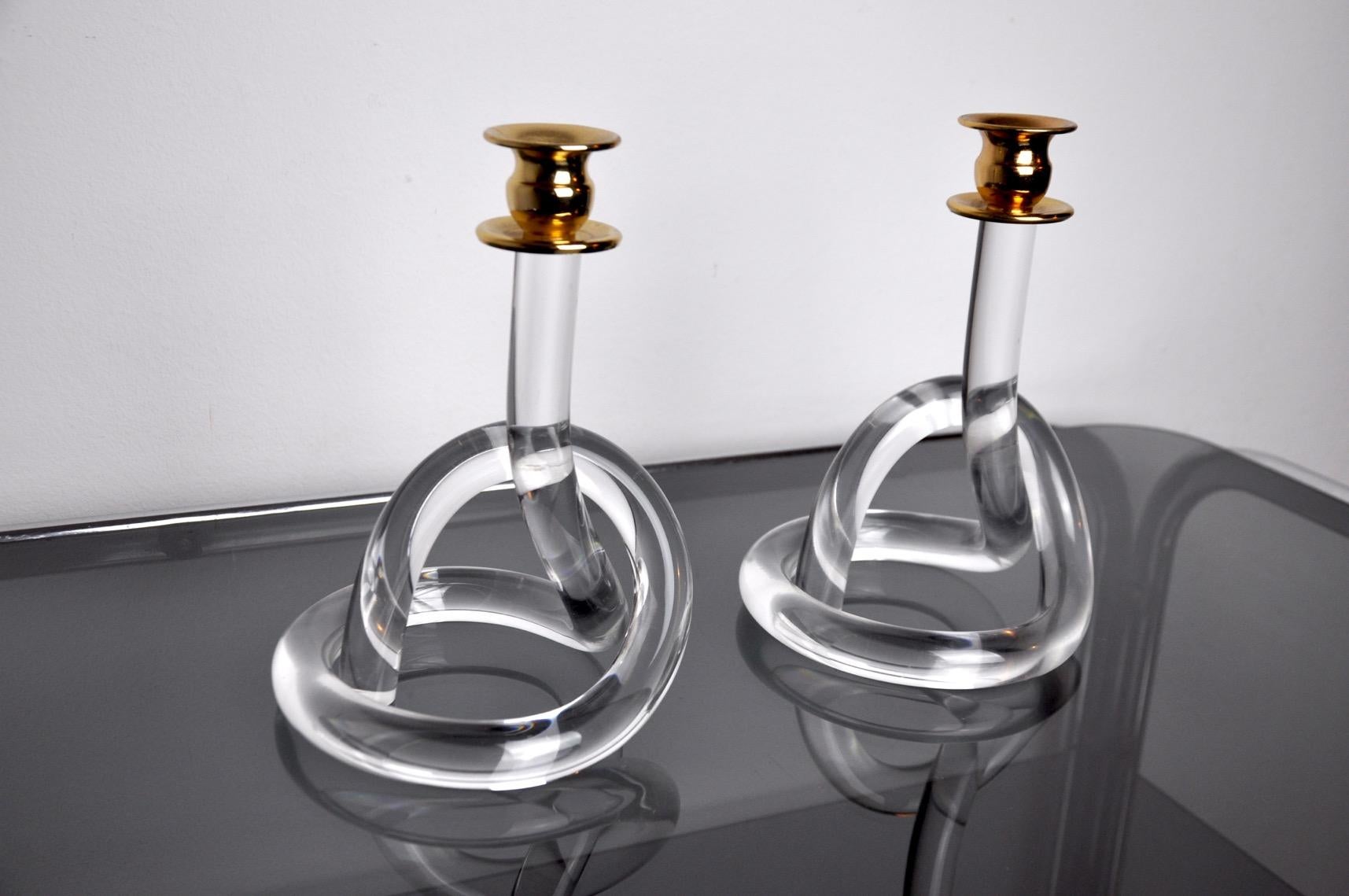 Europeo Coppia di candelieri in lucite Dorothy Thorpe 1970 in vendita