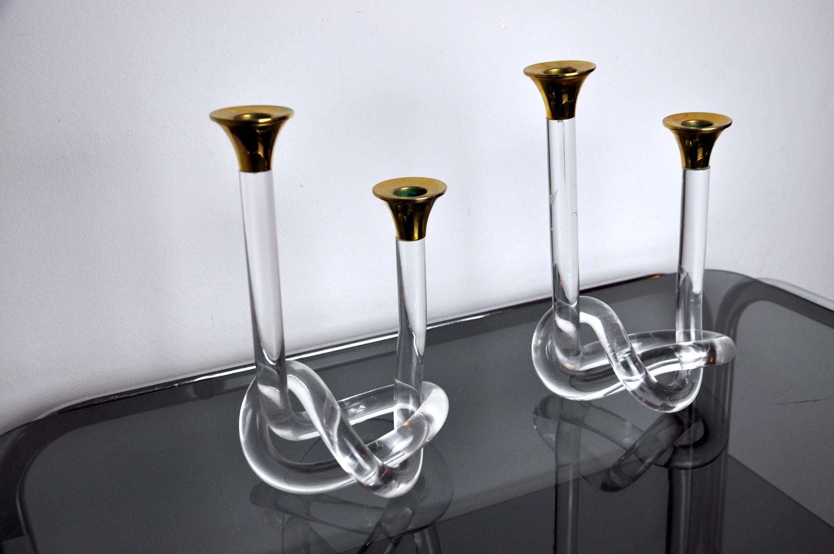 Europeo Coppia di candelieri in lucite Dorothy Thorpe 1970 in vendita