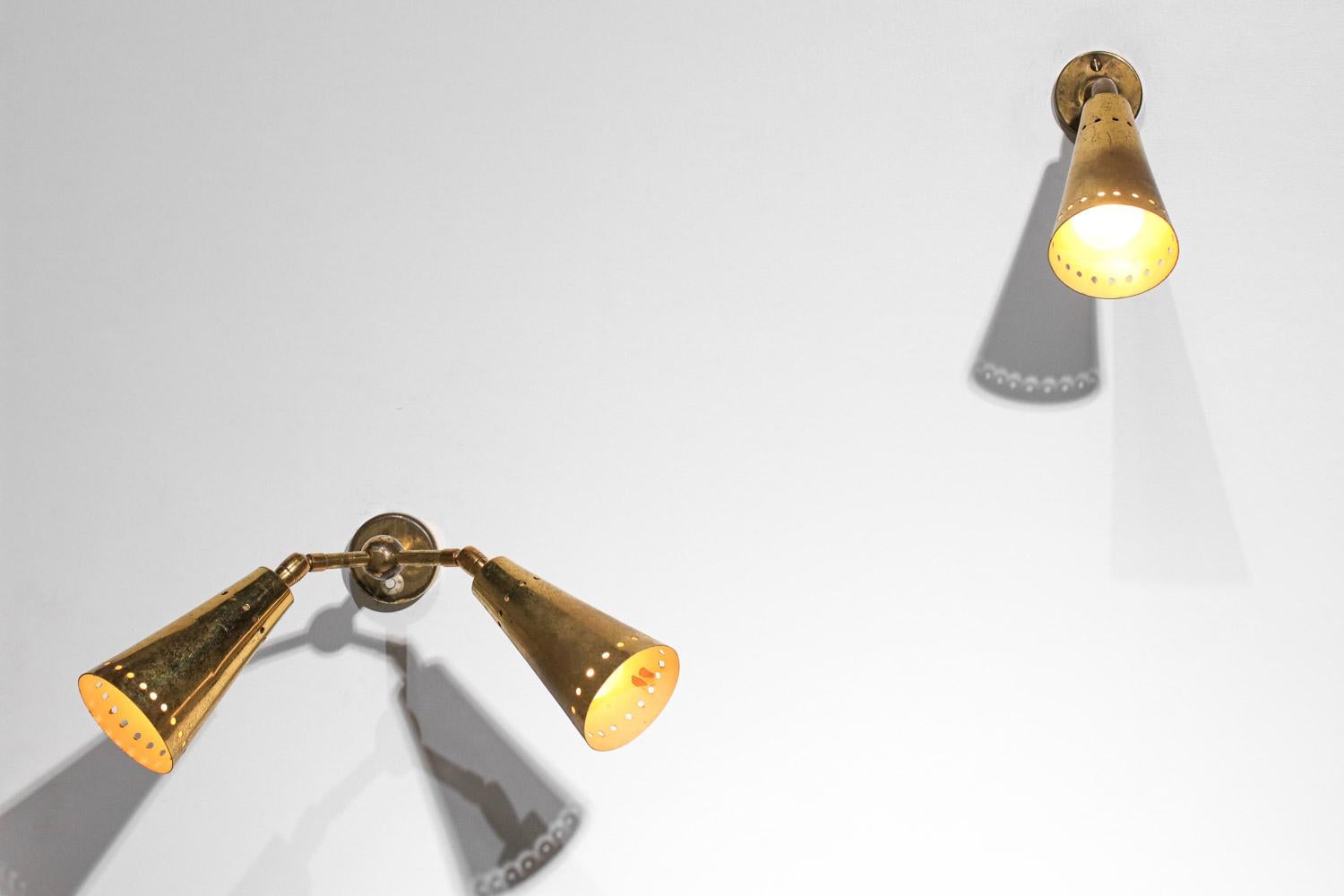 pair of double and simple Italian conical wall lights from the 1950s For Sale 1