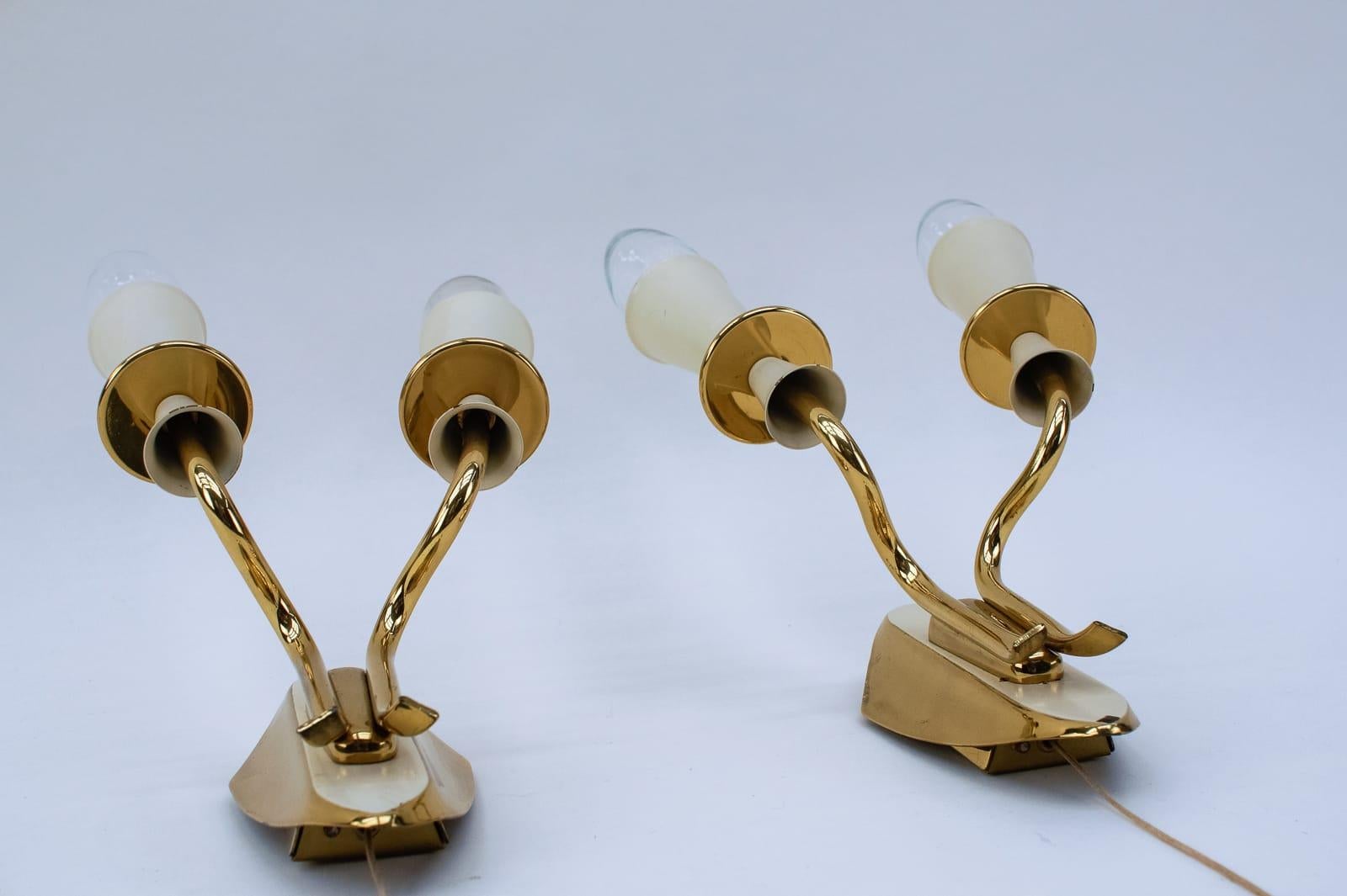 Pair of Double Arm Brass Wall Lamps from the 1950s In Good Condition For Sale In Nürnberg, Bayern