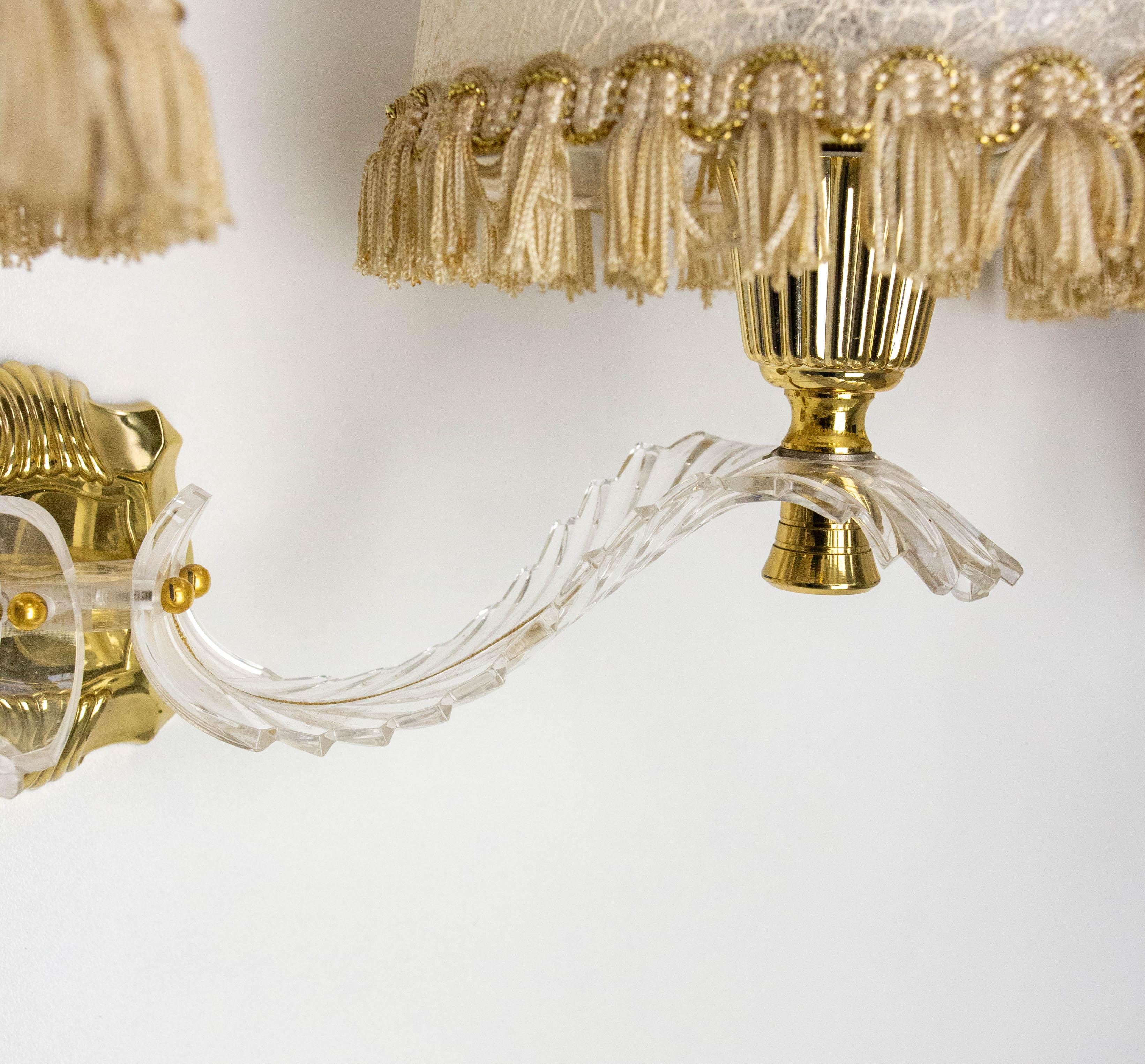 Pair of Double Sconces Brass and Resin with Lampshades, Louis XV style c 1960 en Bueno estado para la venta en Labrit, Landes