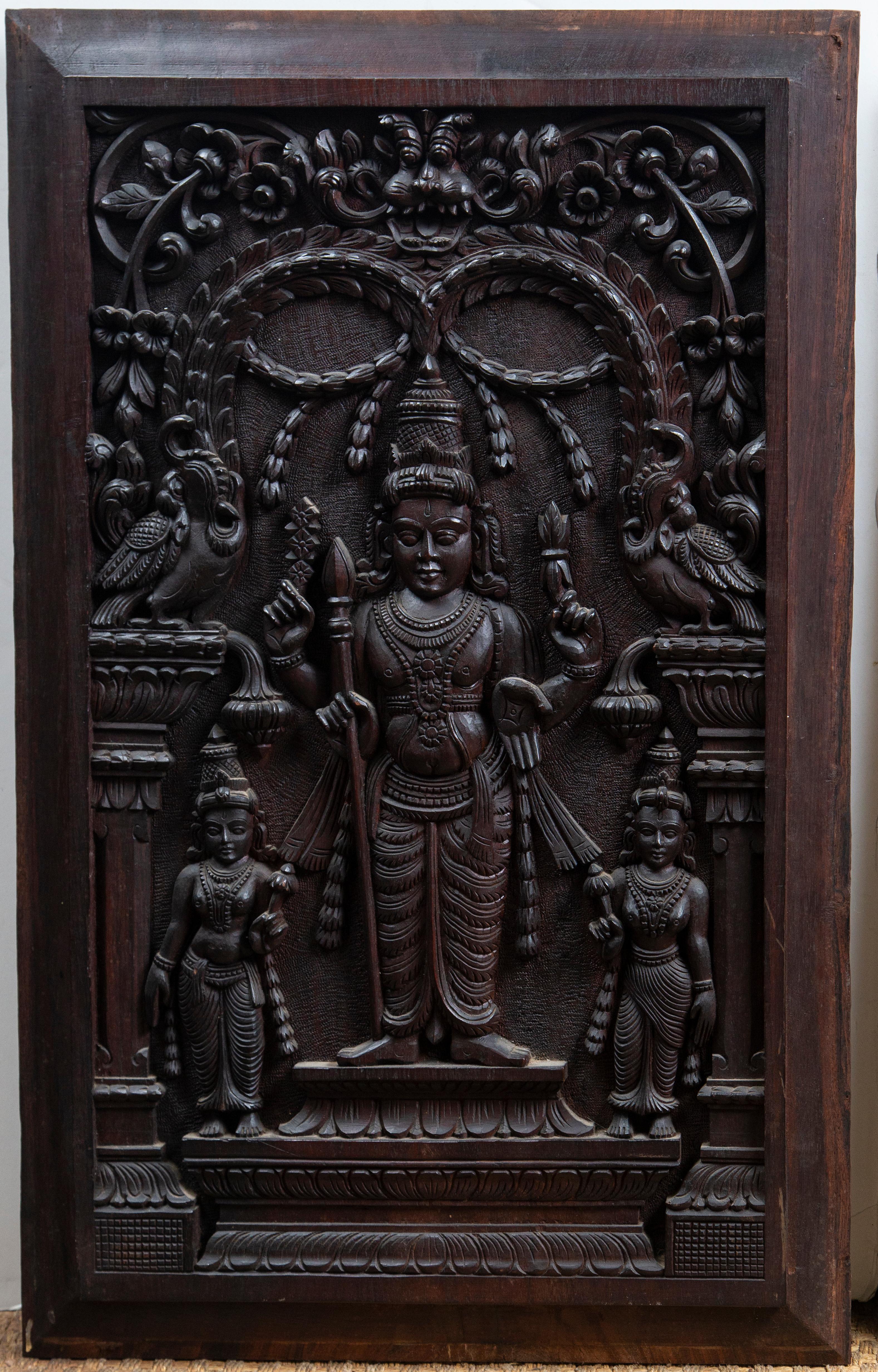 Indien Paire de panneaux double face en bois sculpté d'Inde du Sud en vente