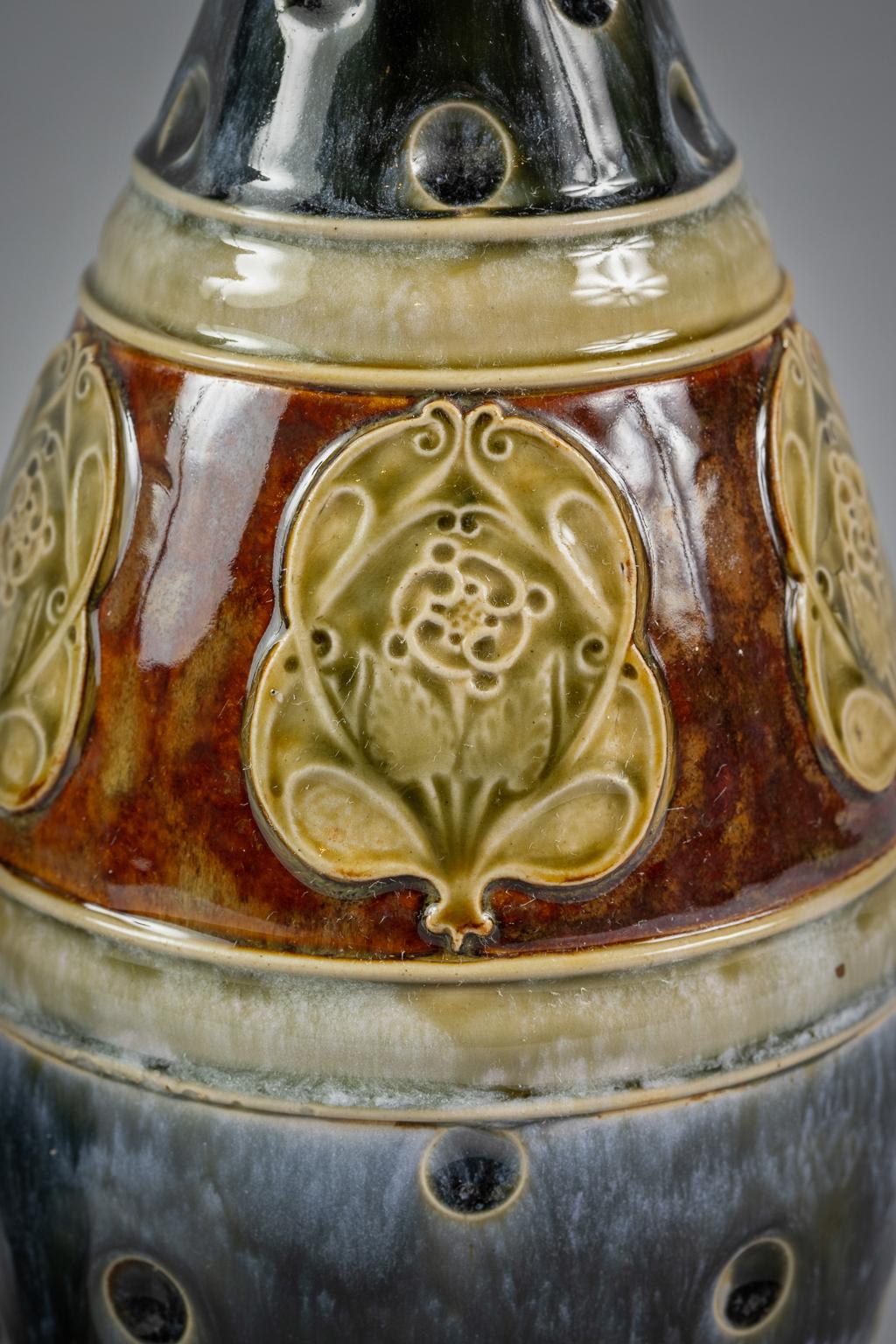 Pair of Doulton Lambeth Terracotta Vases, circa 1910 In Good Condition For Sale In New York, NY