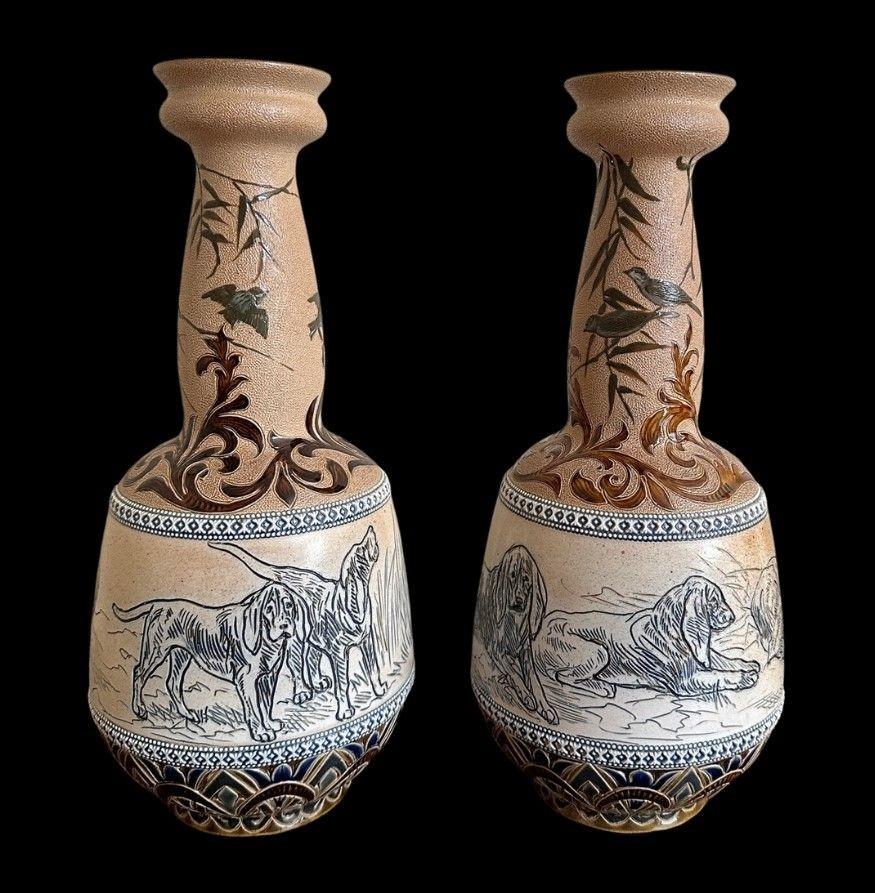Pair of Doulton Lambeth Vases In Good Condition For Sale In Chipping Campden, GB