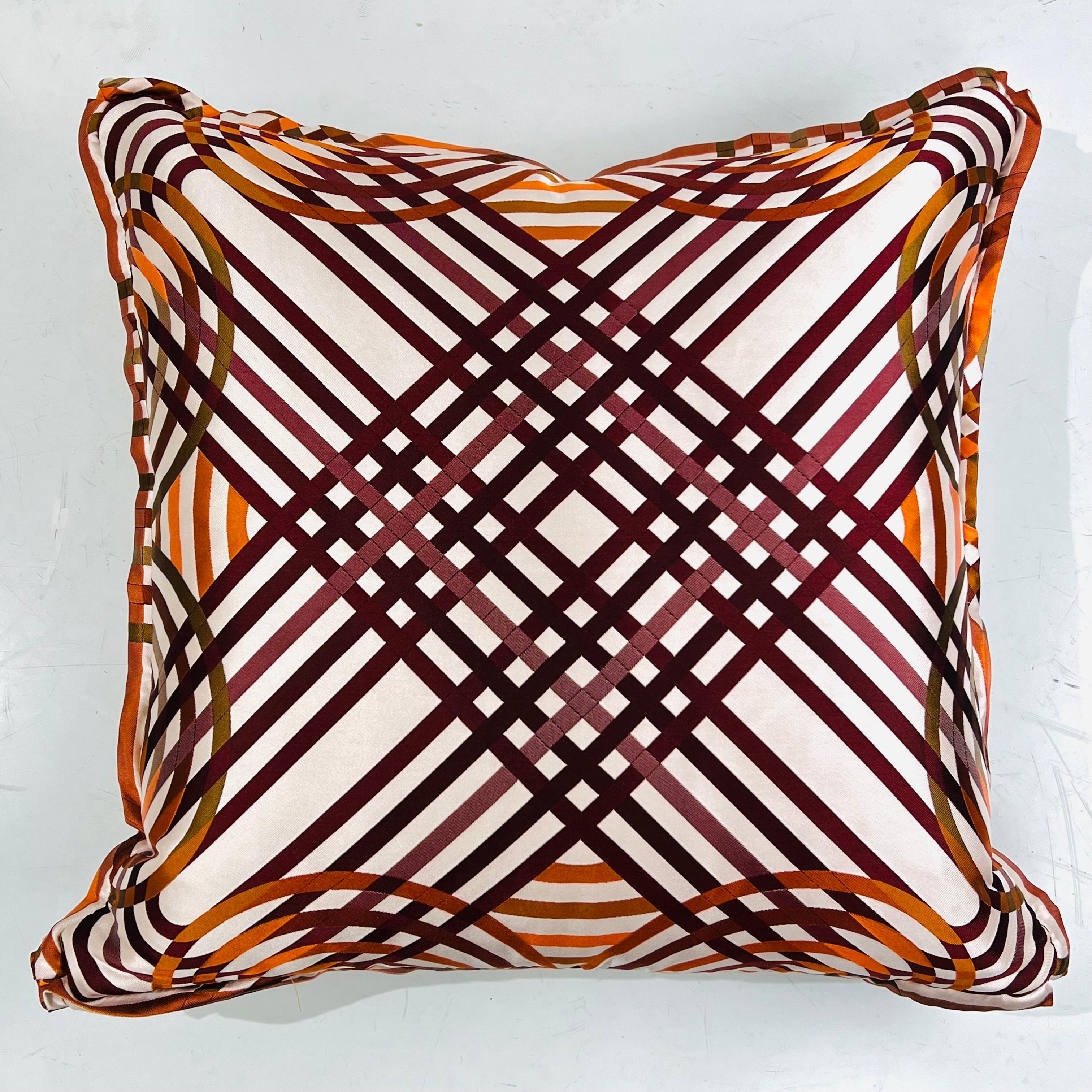 Pair of Down Pillows in Hermes Silk Spirographie Fabric For Sale 2