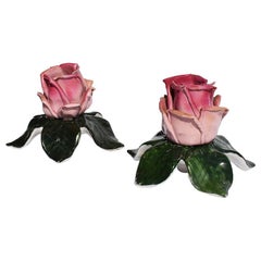 Paire de bougeoirs en céramique de Dresde en porcelaine à fleurs roses et vertes Allemagne