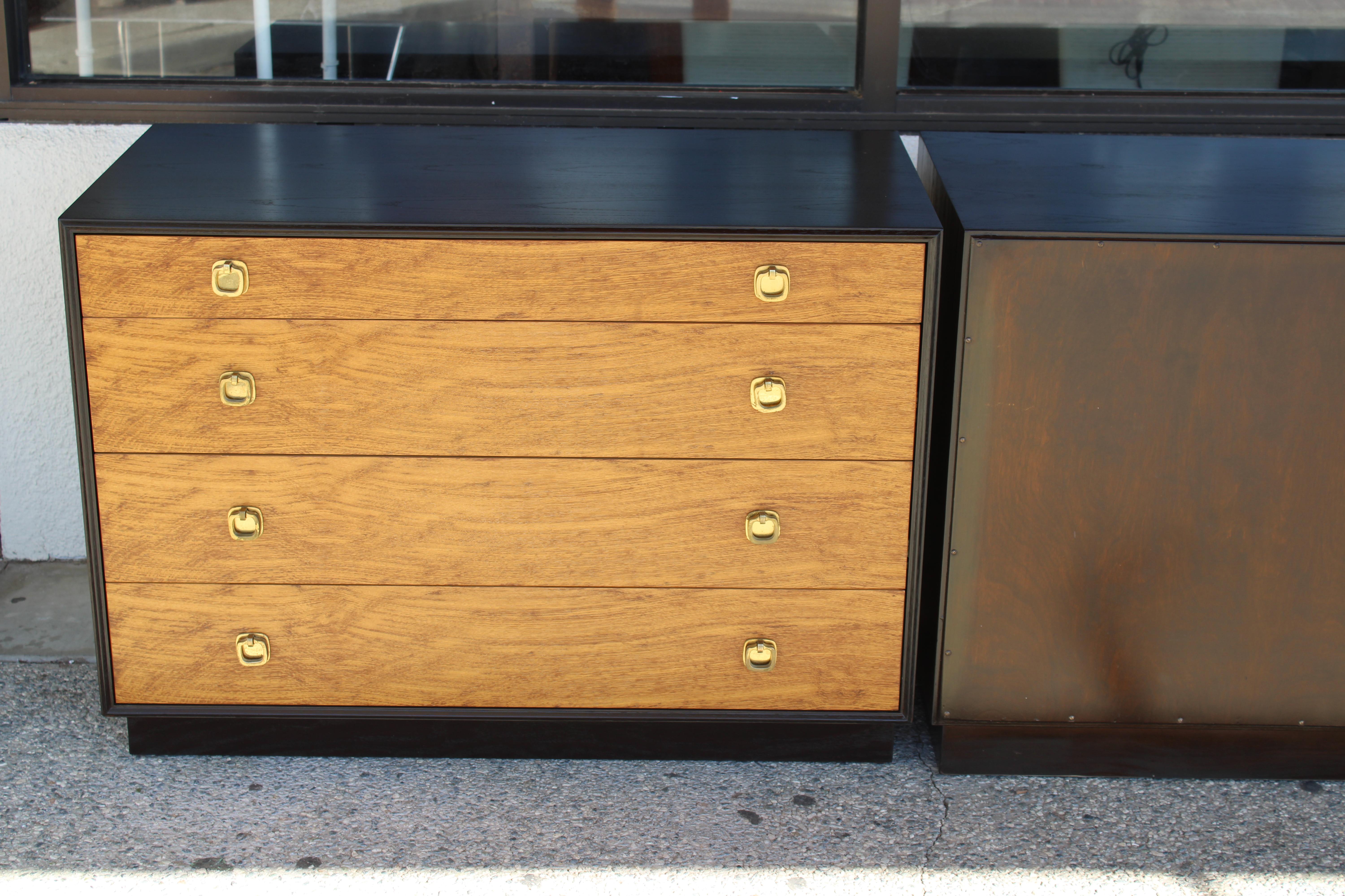 Pair of Dressers by Edward Wormley for Dunbar, Berne Indiana In Good Condition In Palm Springs, CA