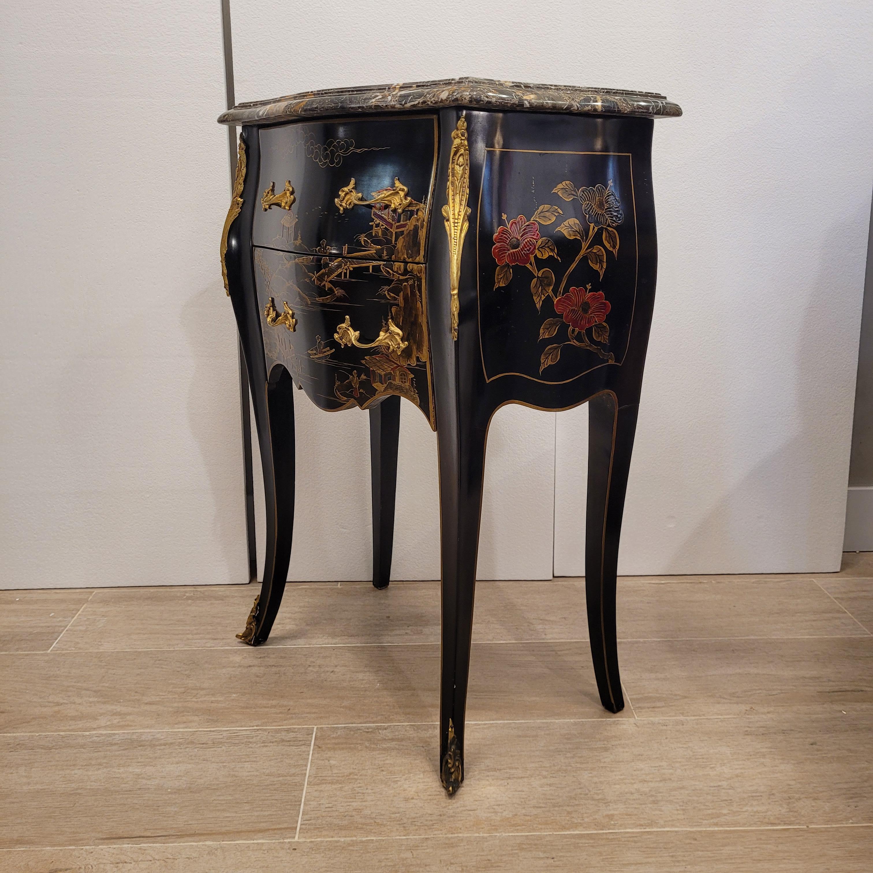 Early 20th Century Pair of dressers with Louis XV Style chinoiseries, 1910 – France