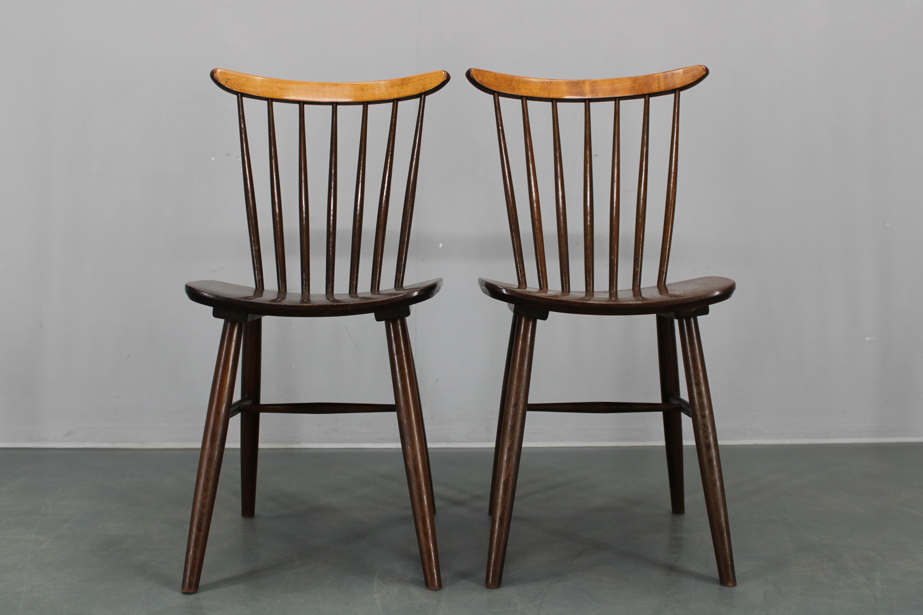 Paar Drevounia Stühle aus massiver Buche und Sperrholzfurnier, Tschechoslowakei, 1970er Jahre (Geölt) im Angebot