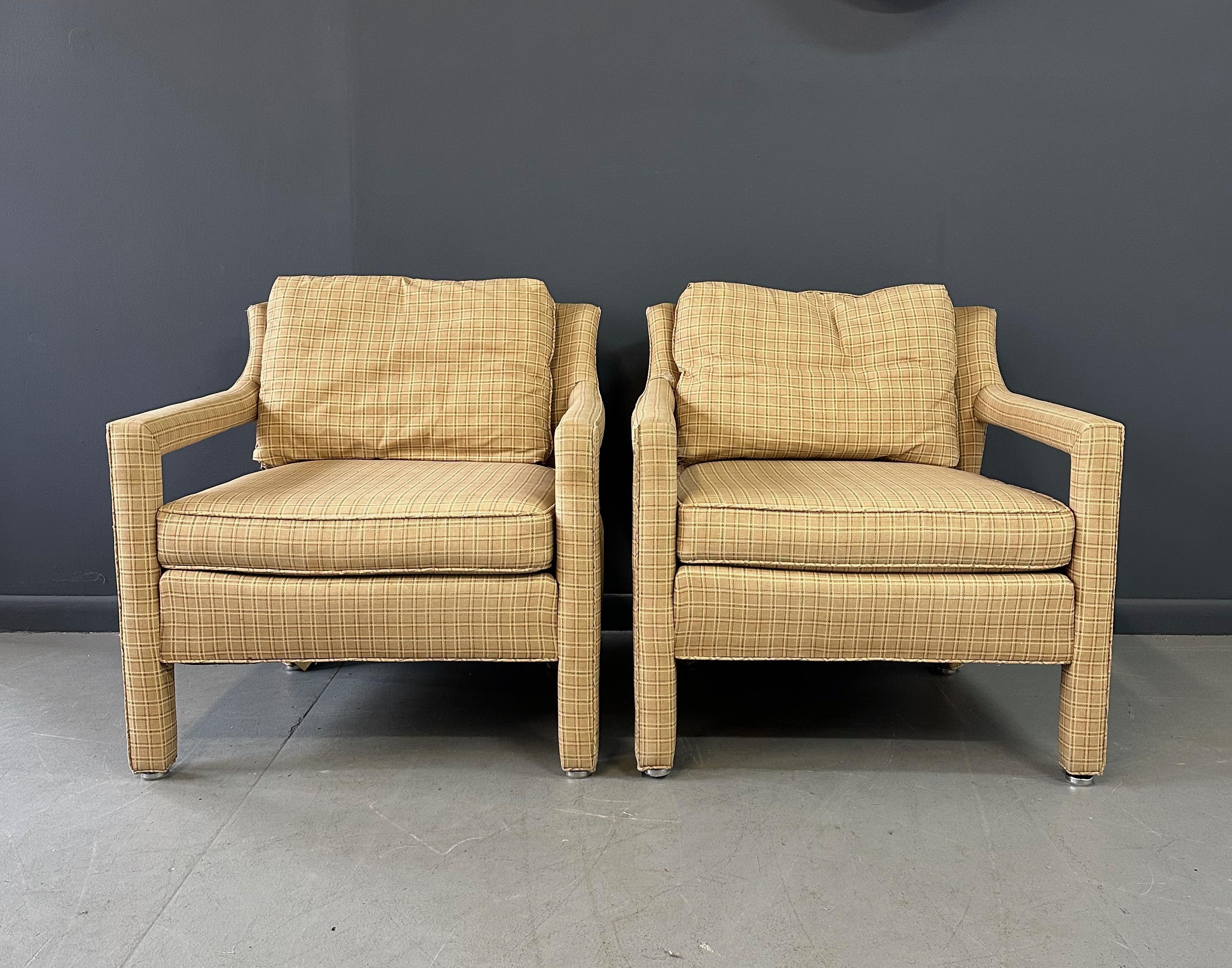 Pareja de Sillas Drexel Estilo Parson con Respaldos Curvilíneos Mediados de Siglo en venta 6