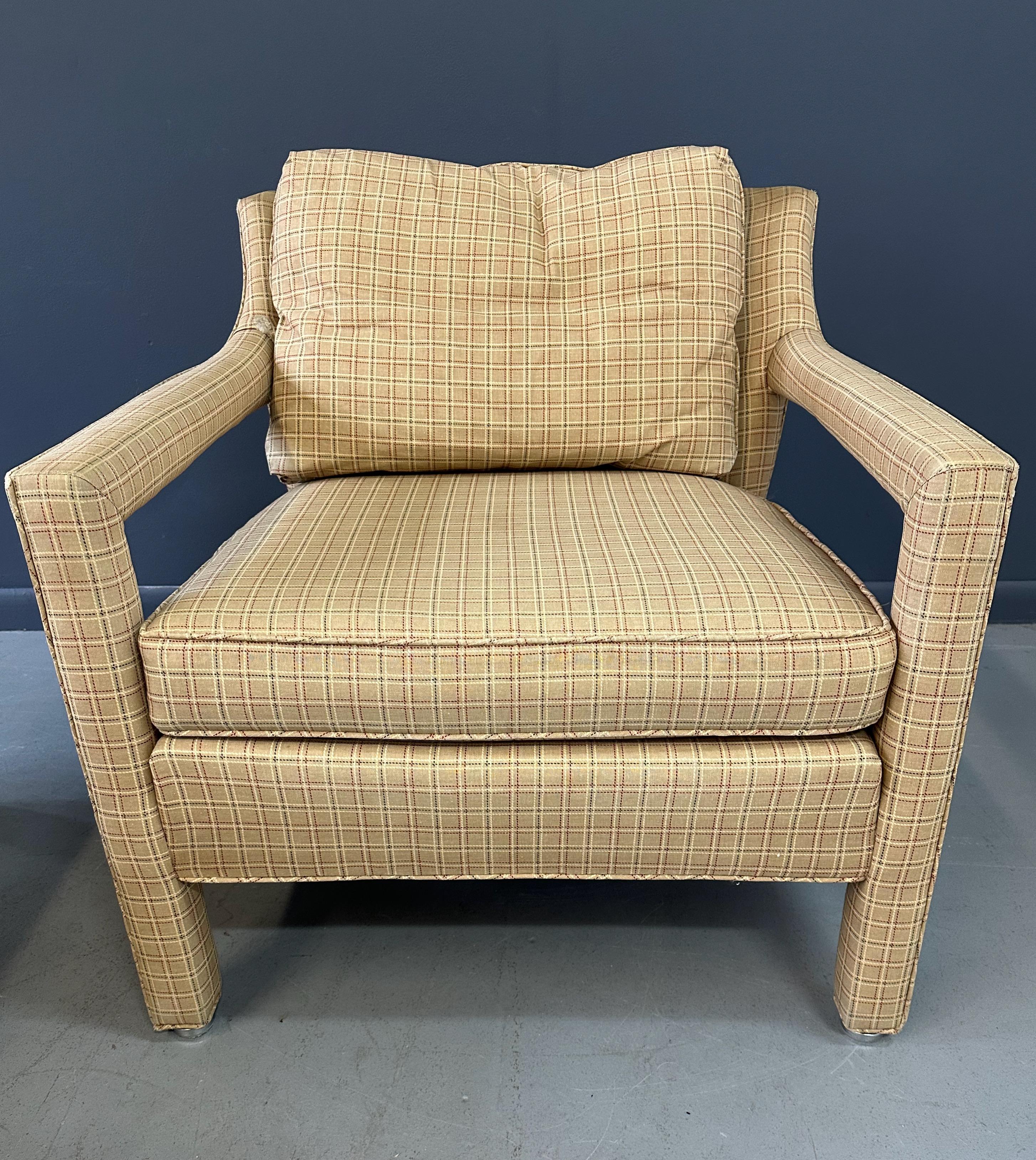 Pareja de Sillas Drexel Estilo Parson con Respaldos Curvilíneos Mediados de Siglo en venta 2