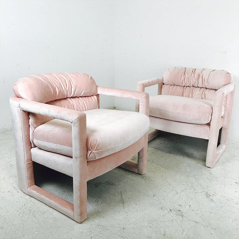 20th Century Pair of Drexel Parson Style Lounge Chairs in the Style of Milo Baughman