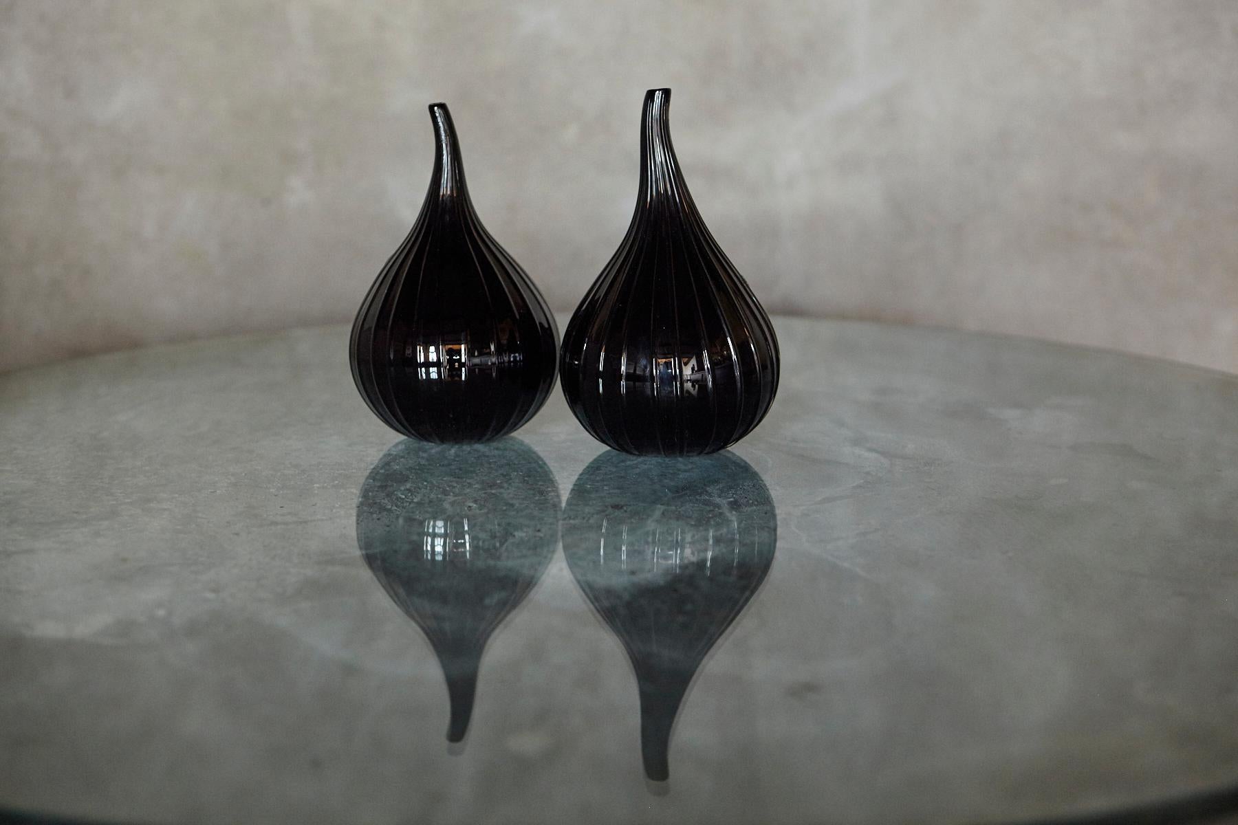 Paar Vasen aus schwarzem Muranoglas 