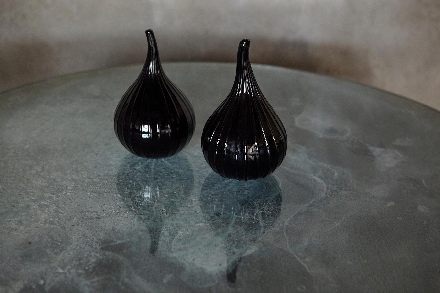Paar Vasen aus schwarzem Muranoglas 