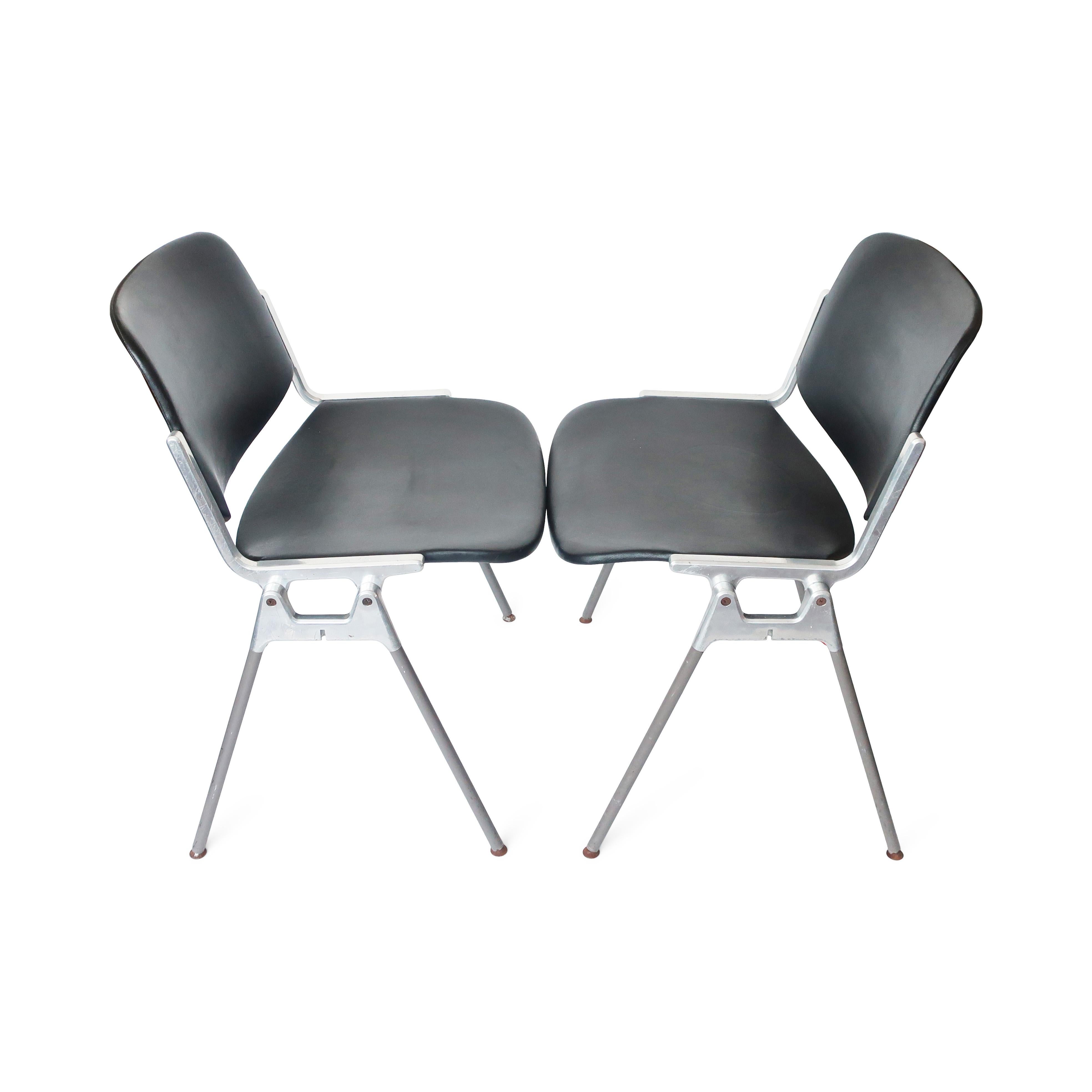 Pair of DSC 106 Chairs by Giancarlo Piretti for Castelli In Good Condition In Brooklyn, NY