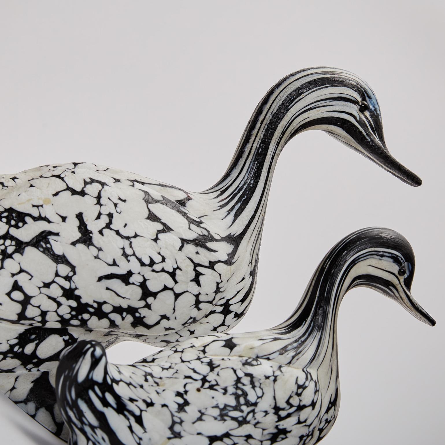 Mid-Century Modern Archimede Seguso Pair of  Murano Glass Animal Sculptures of Black & White Ducks For Sale