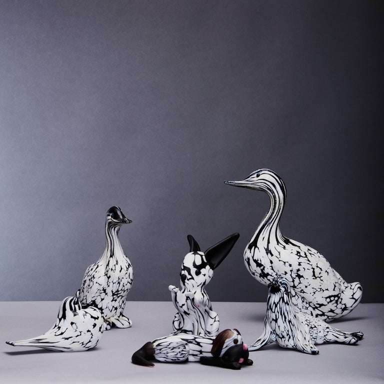 Pair of Ducks Animal Sculptures by Archimede Seguso Murano in Black & White In Excellent Condition For Sale In London, GB