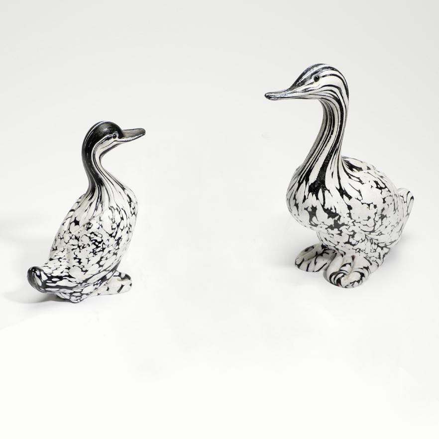Late 20th Century Archimede Seguso Pair of  Murano Glass Animal Sculptures of Black & White Ducks For Sale