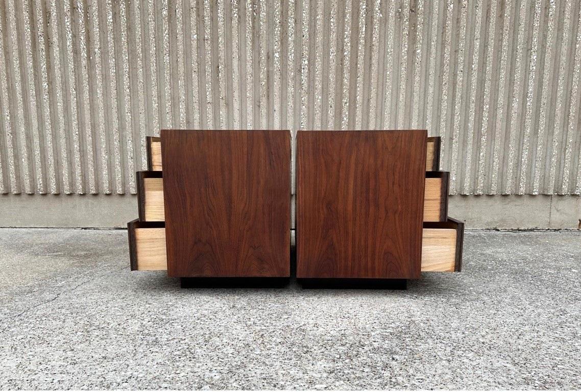 Walnut Pair of Dunbar Floating Bedside Chests or Commodes For Sale
