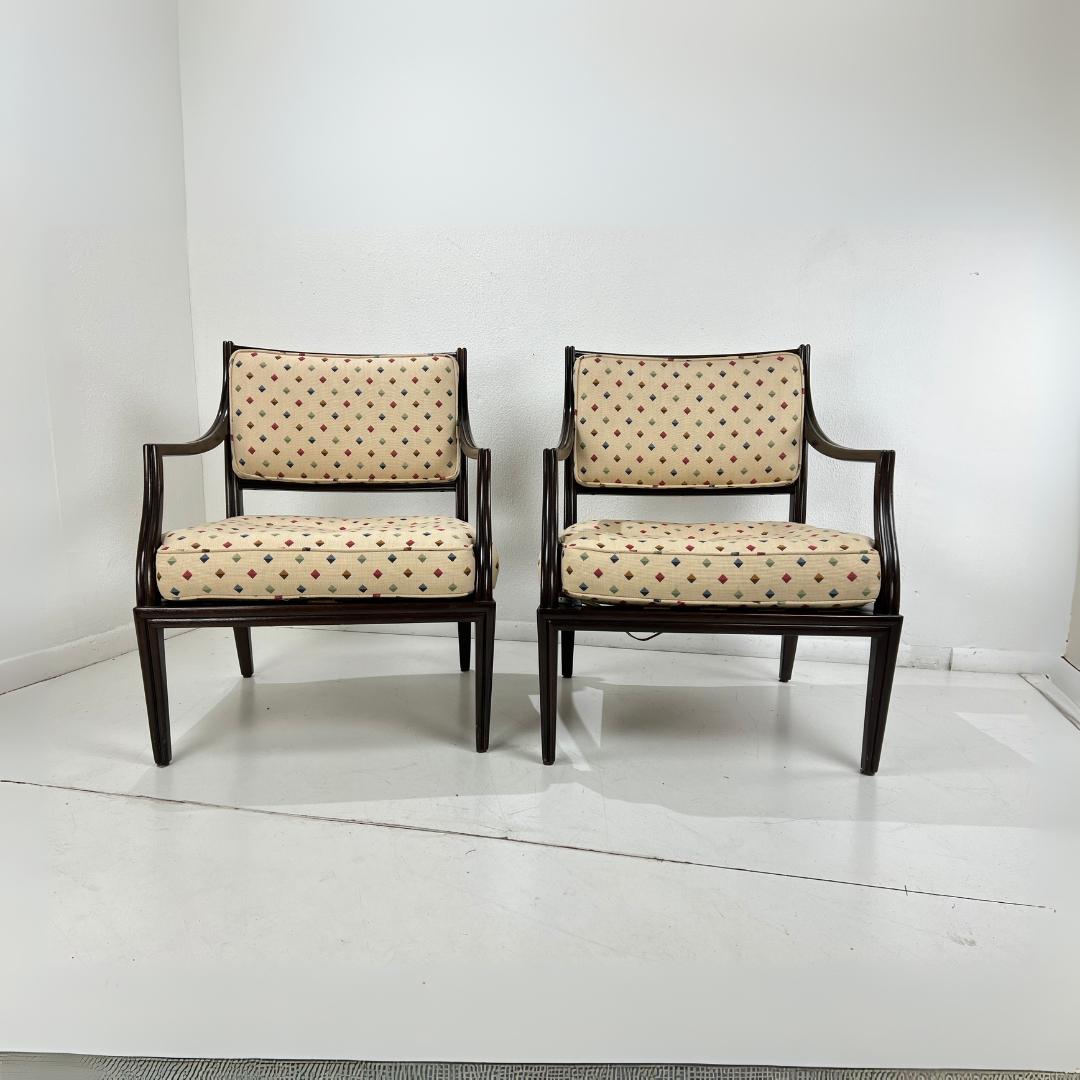 Mid-Century moderno Coppia di poltrone in mogano Dunbar di Edward Wormley in vendita