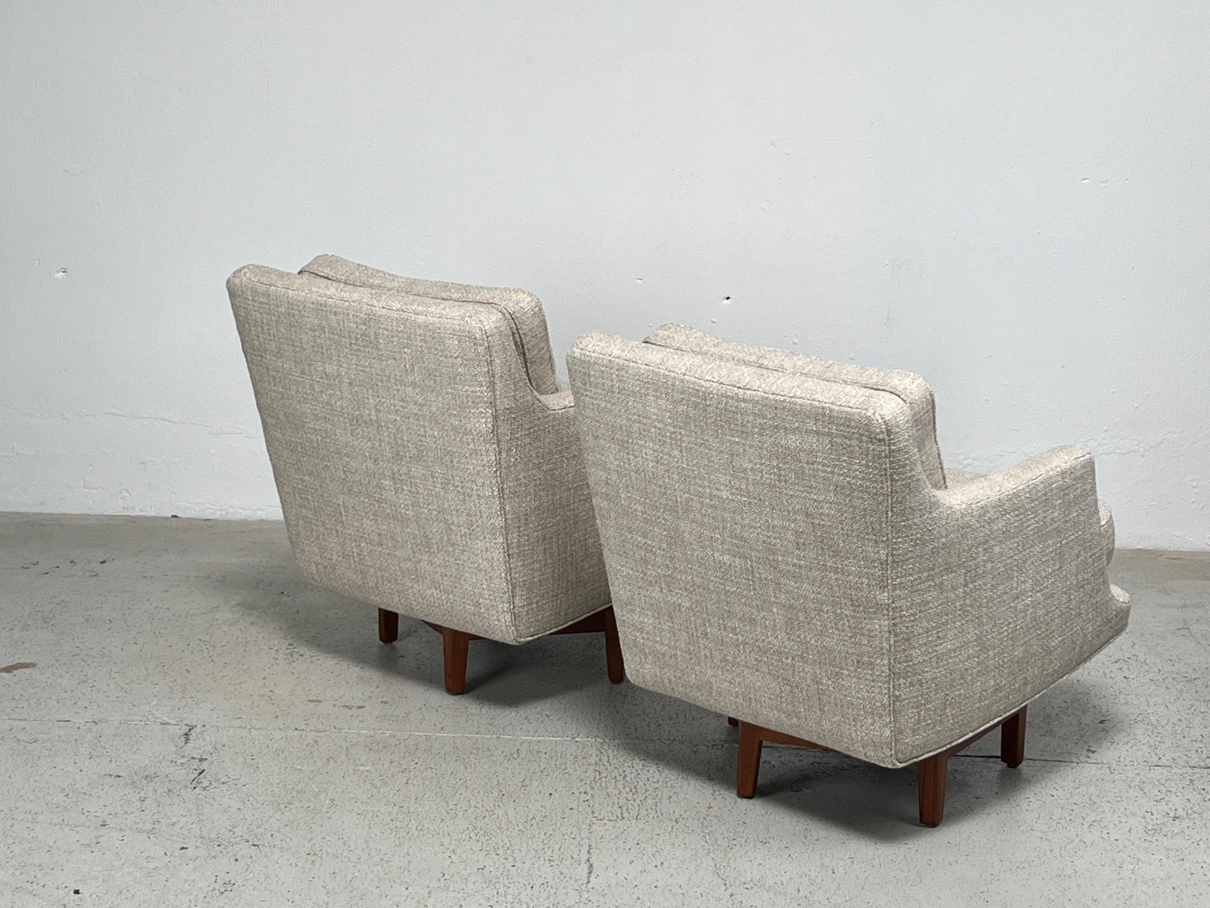 Pair of Dunbar Swivel Chairs by Edward Wormley  For Sale 4
