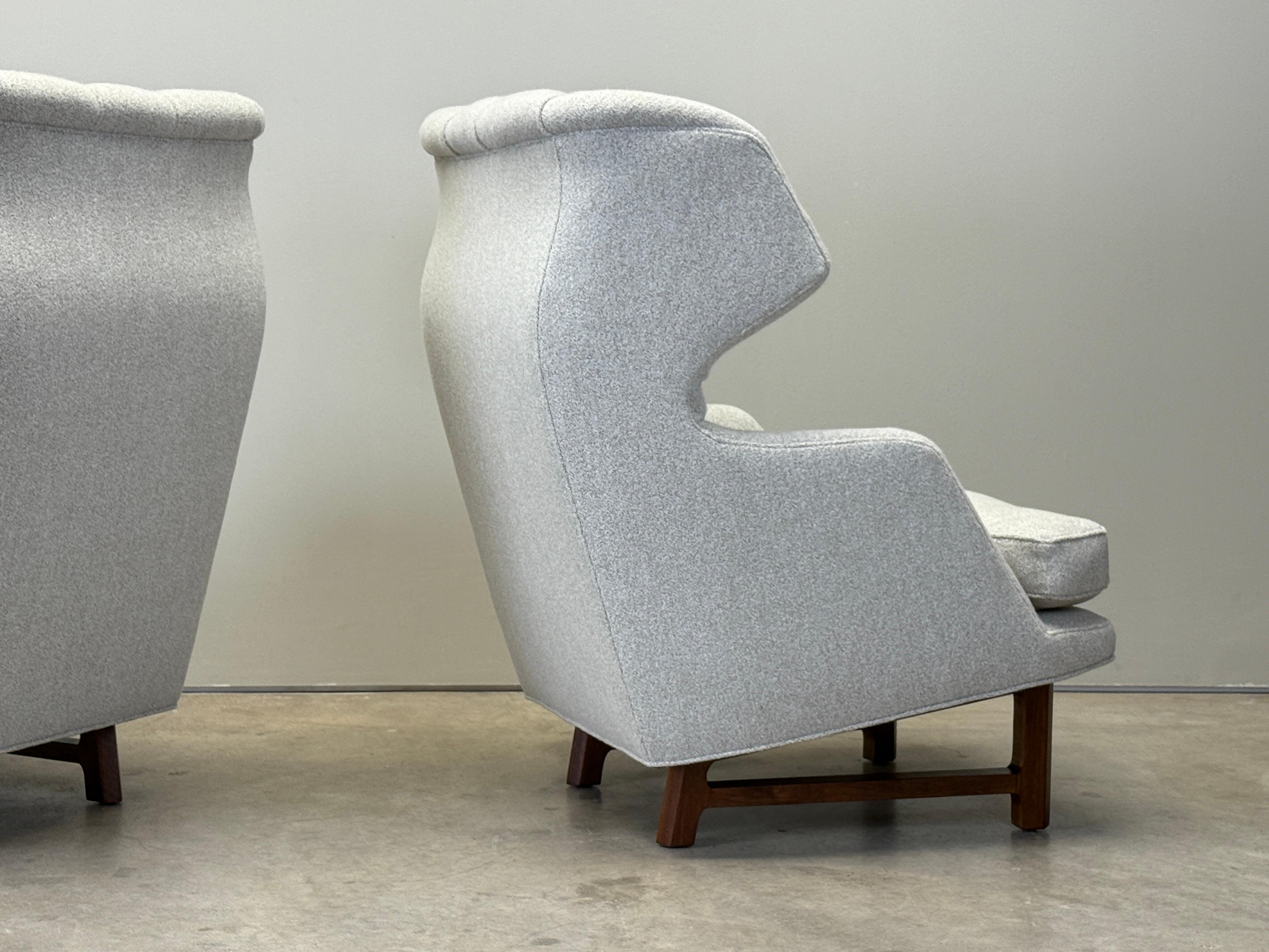 Paire de chaises Janus Dunbar à dossier à ailes par Edward Wormley en vente 6