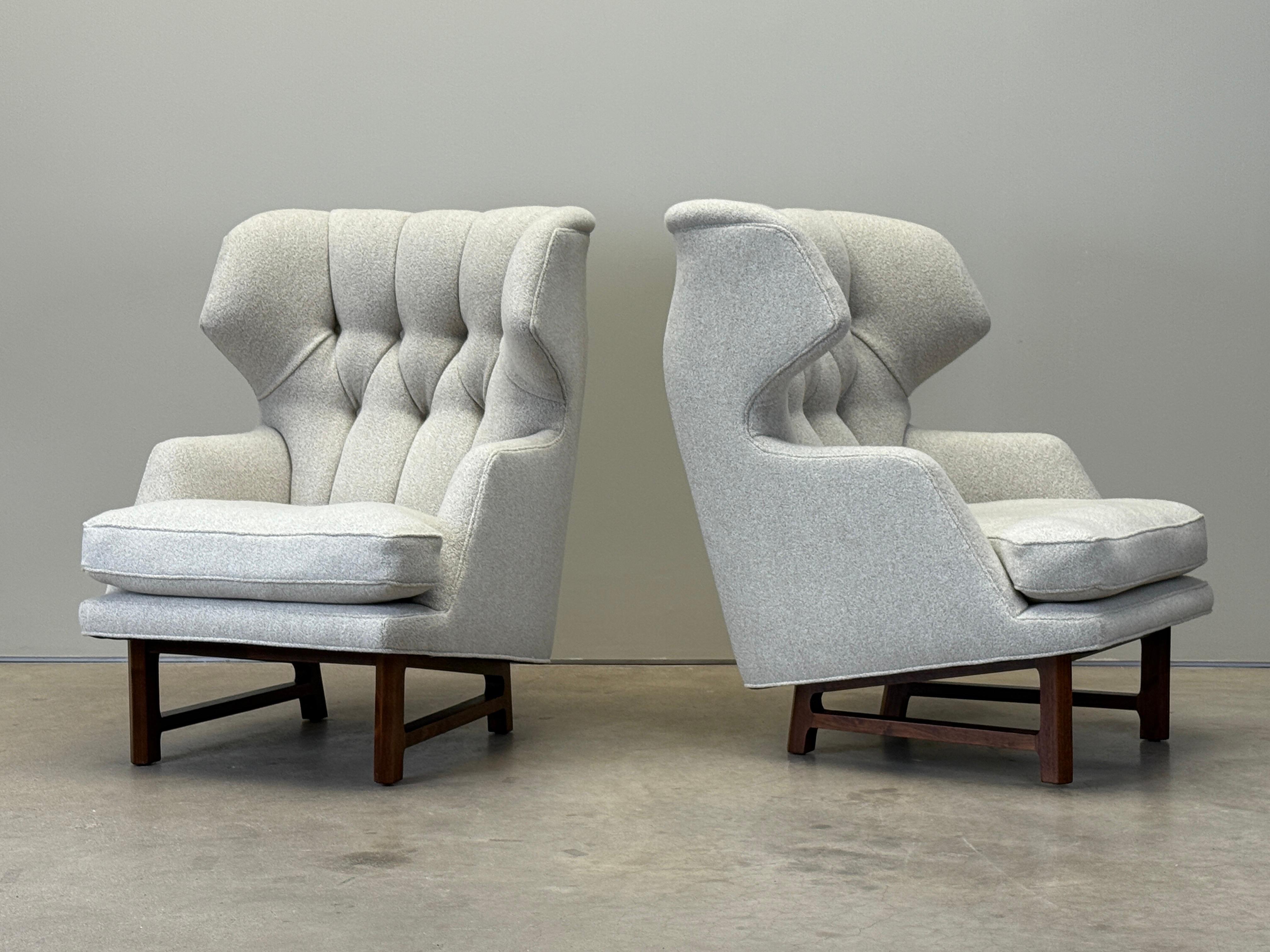 Paire de chaises Janus Dunbar à dossier à ailes par Edward Wormley en vente 2