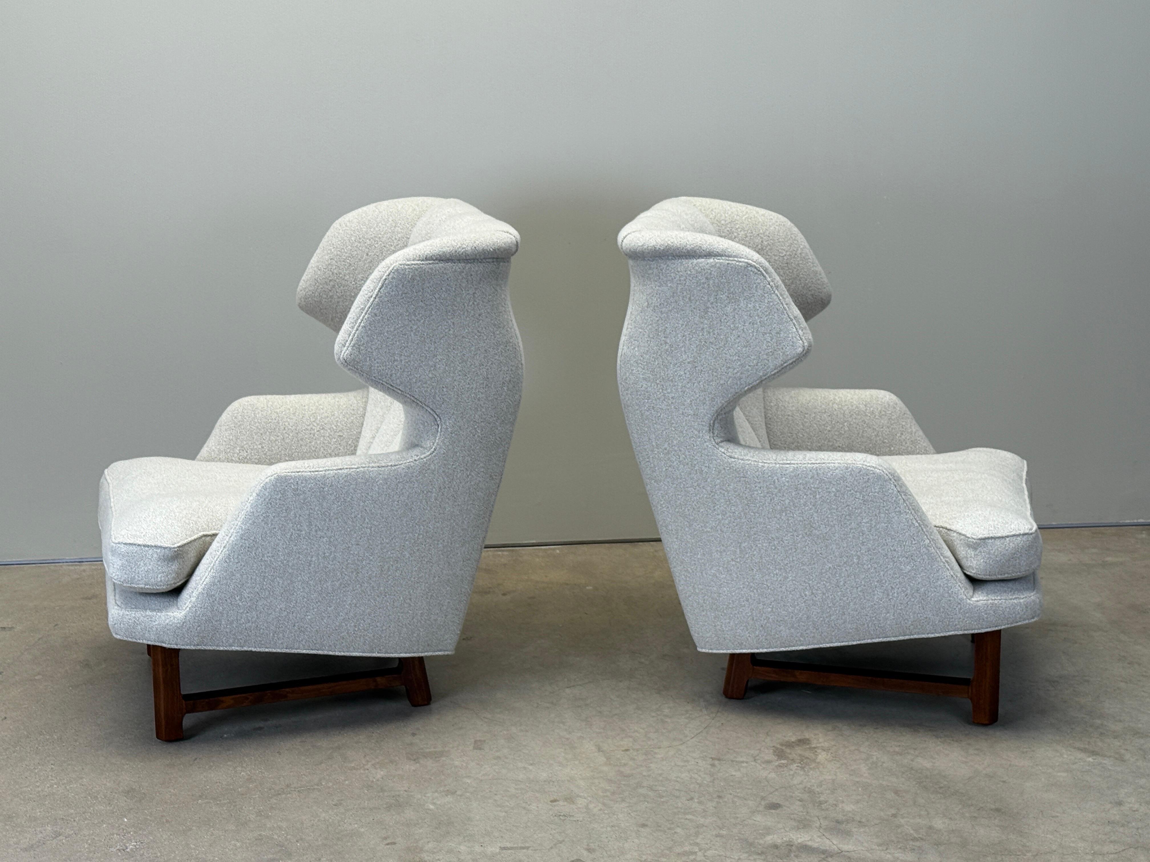 Paire de chaises Janus Dunbar à dossier à ailes par Edward Wormley en vente 4