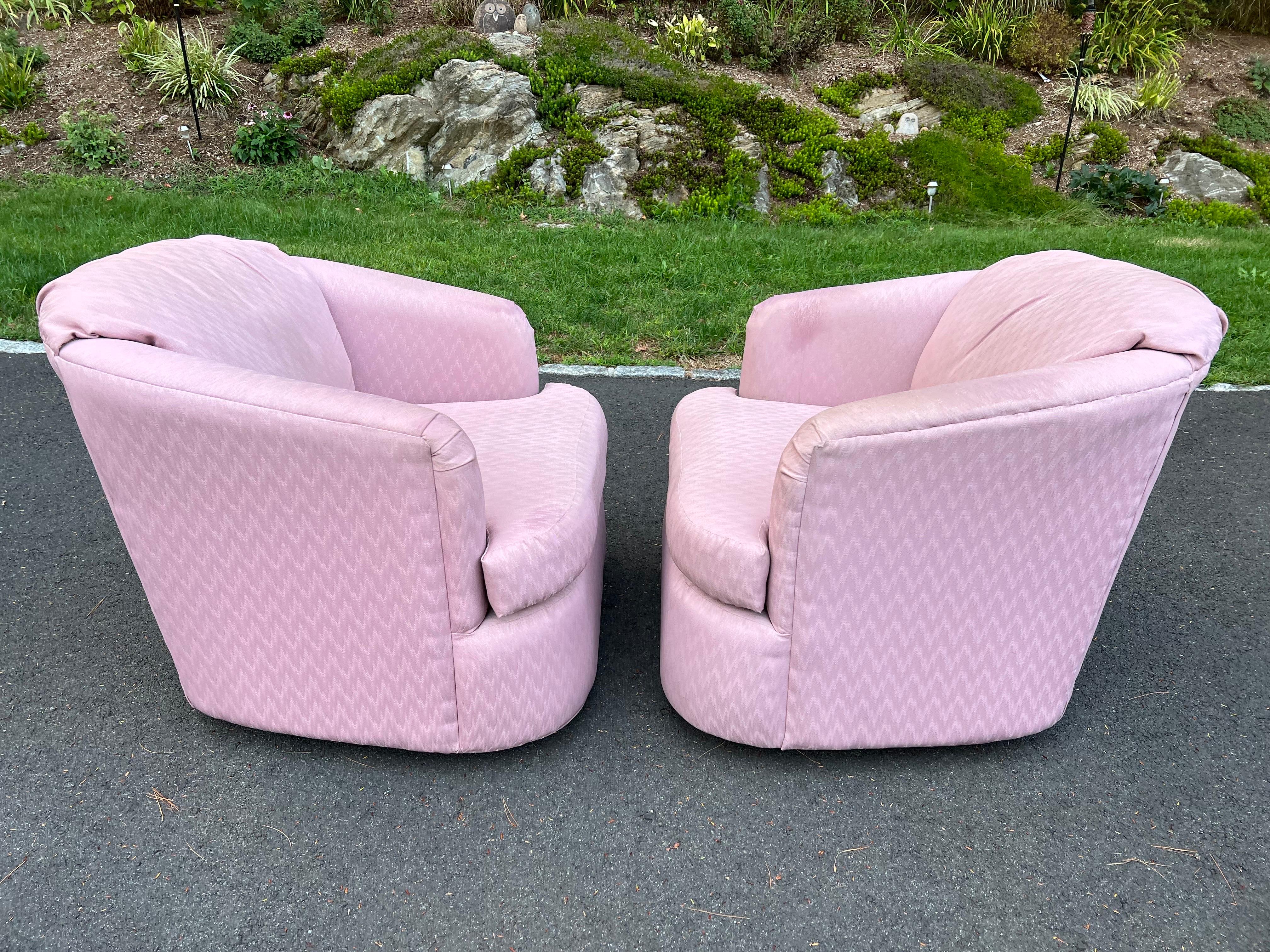 Pair of  Dusty Pink Swivel Club Chairs For Sale 5