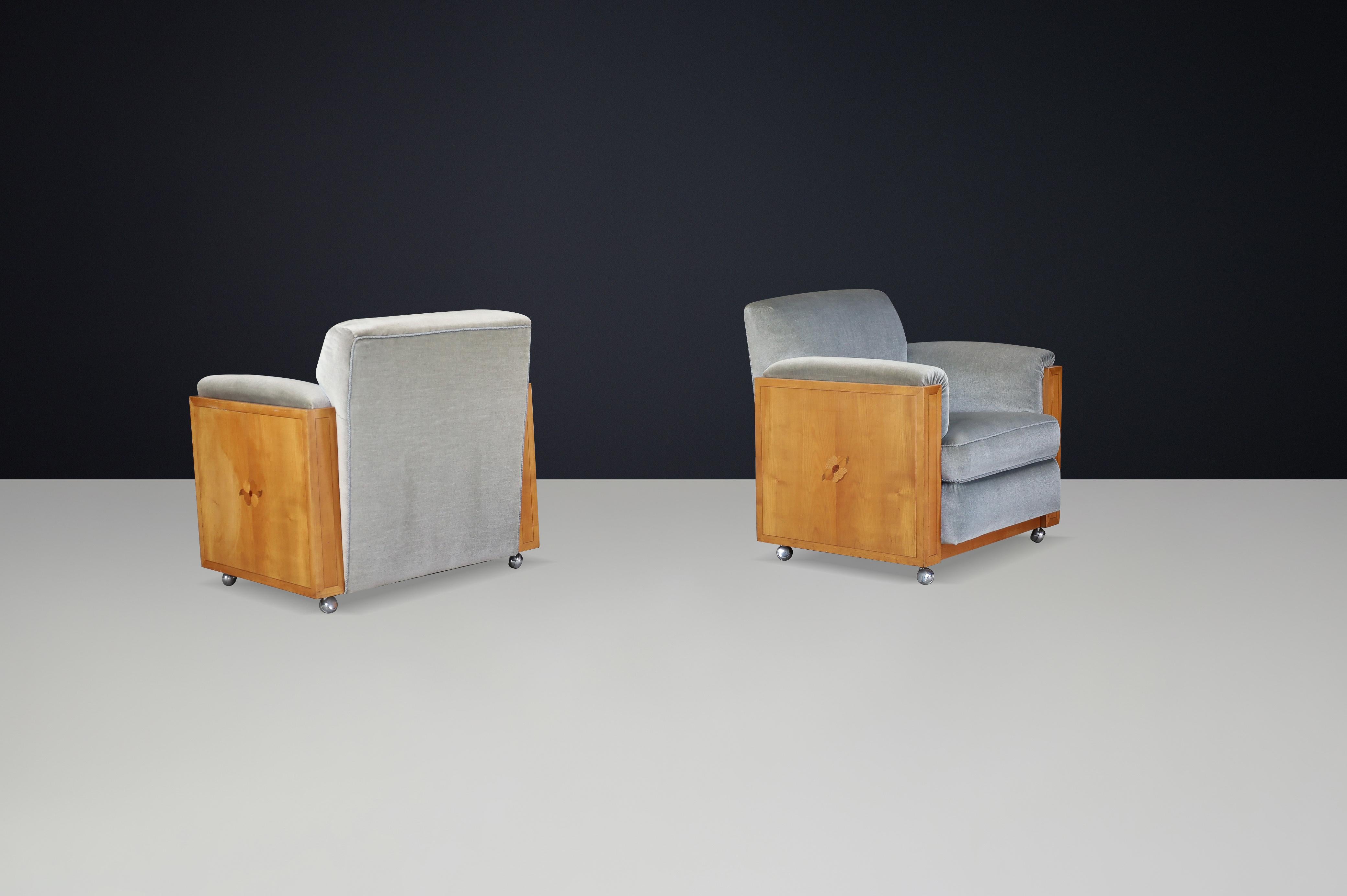 Art Déco Coppia di poltrone art déco olandesi con motivo a intarsio in Oak e velluto, anni '30 in vendita