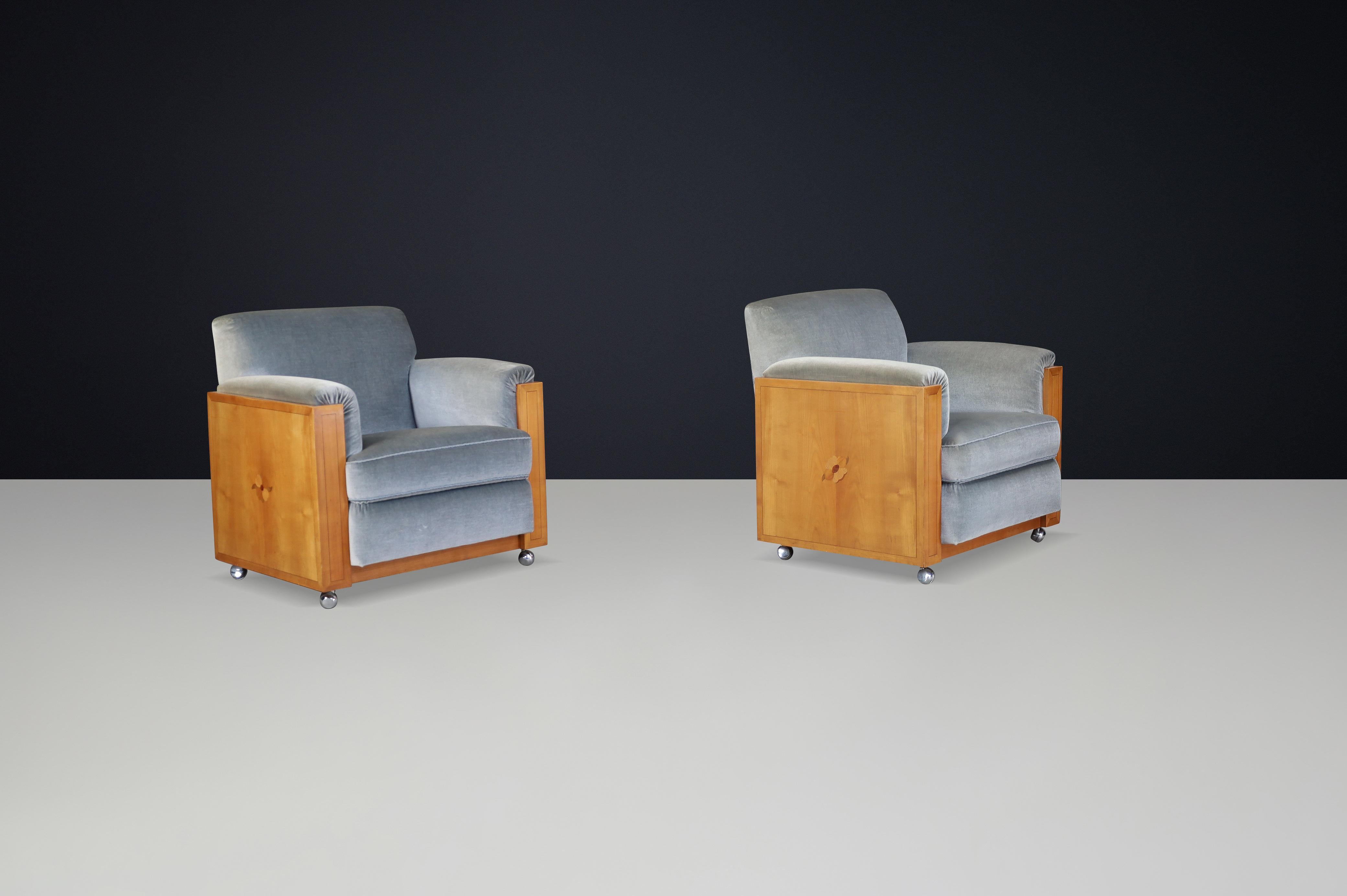 Olandese Coppia di poltrone art déco olandesi con motivo a intarsio in Oak e velluto, anni '30 in vendita