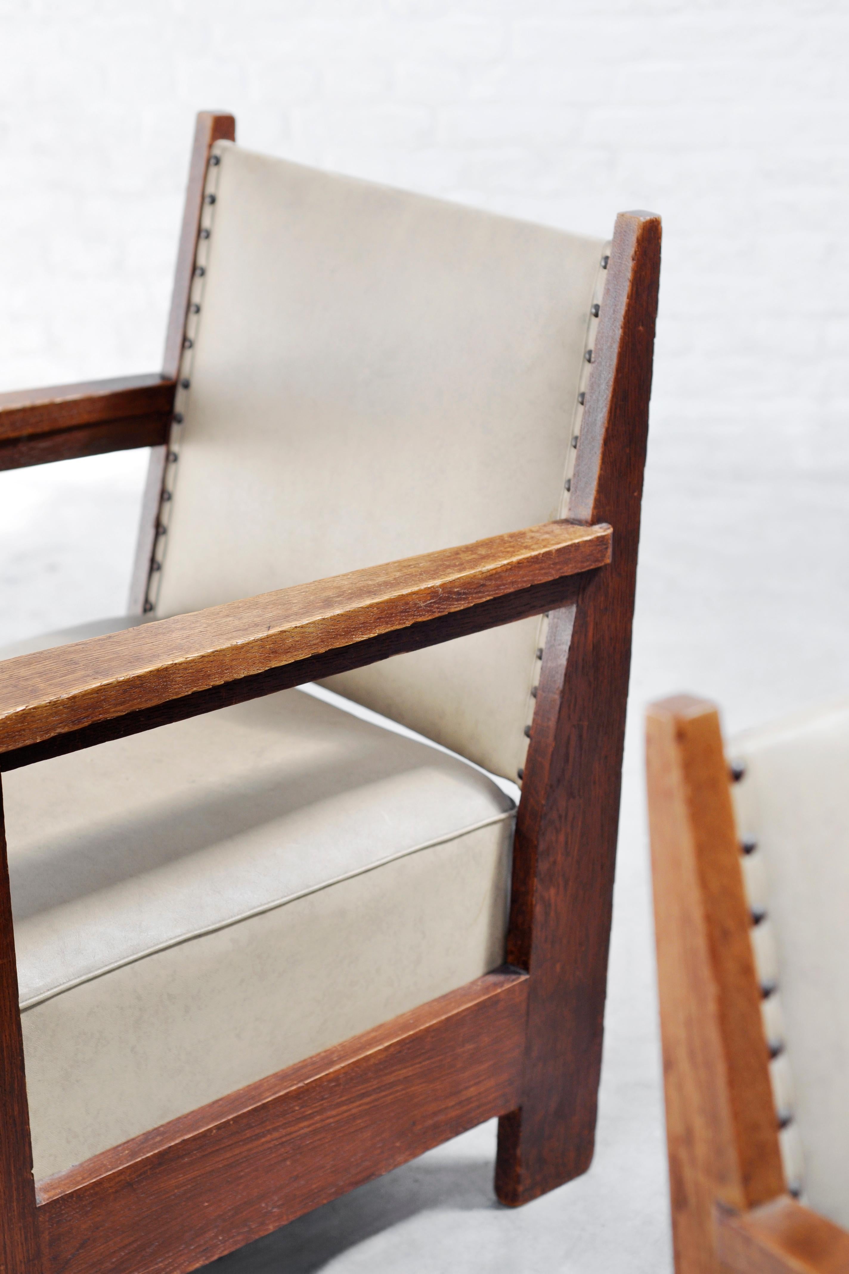 Pair of Dutch Art Deco Lounge Chairs in Oak and Leather, 1930s 3